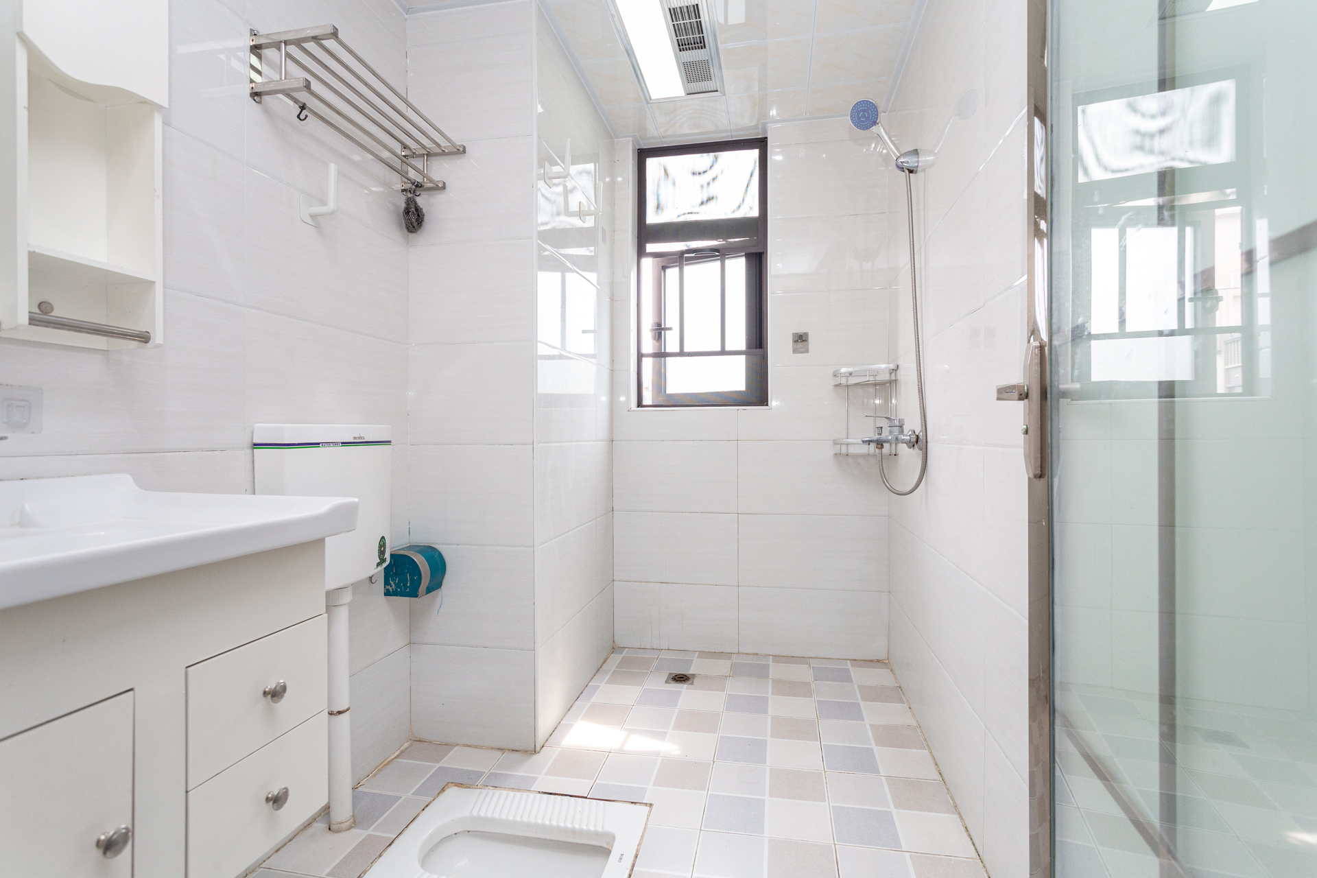 时代倾城三期 2室2厅1卫 71.0万 时代倾城三期 2室2厅1卫 71.0万卫生间