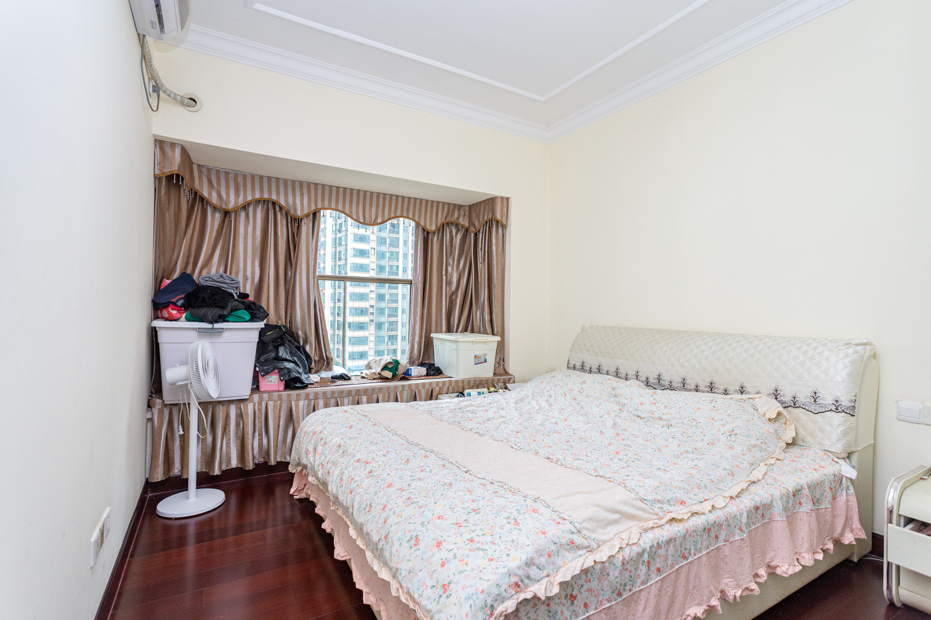 恒大名都 2室1厅1卫 55.0万 恒大名都 2室1厅1卫 55.0万卧室