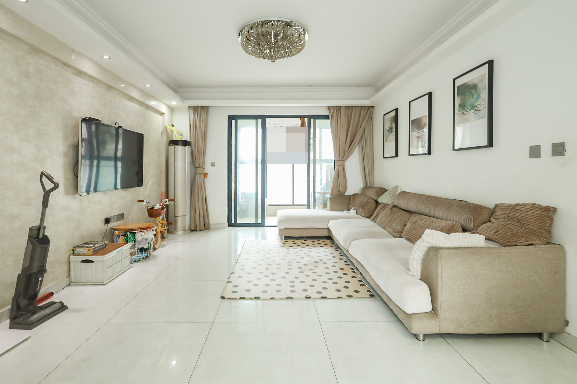 奥克斯广场  4室2厅1卫    125.0万 奥克斯广场  4室2厅1卫    125.0万客厅