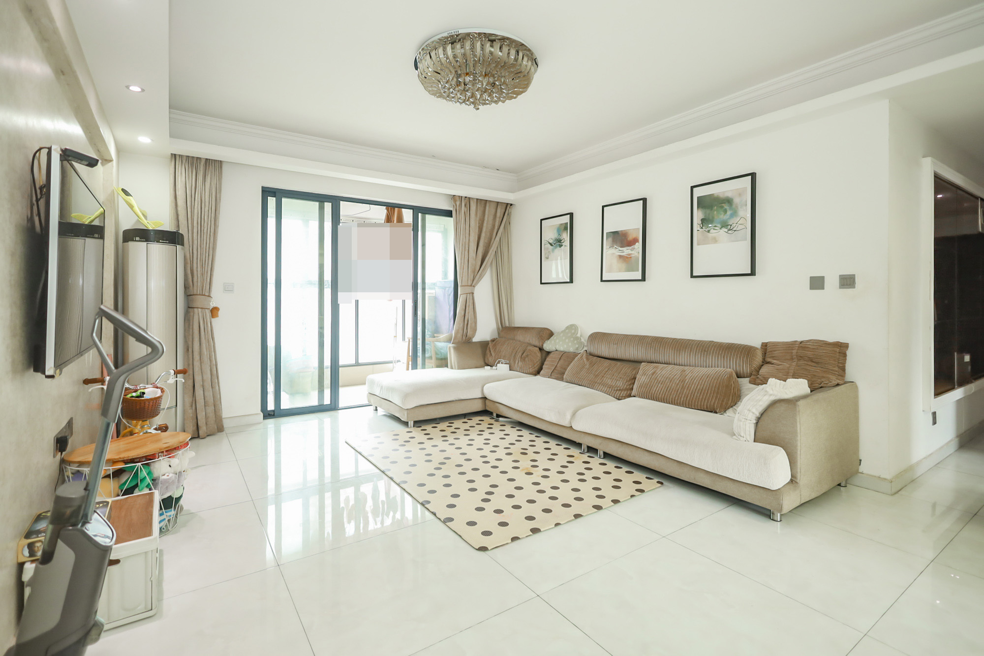 奥克斯广场  4室2厅1卫    125.0万 奥克斯广场  4室2厅1卫    125.0万客厅