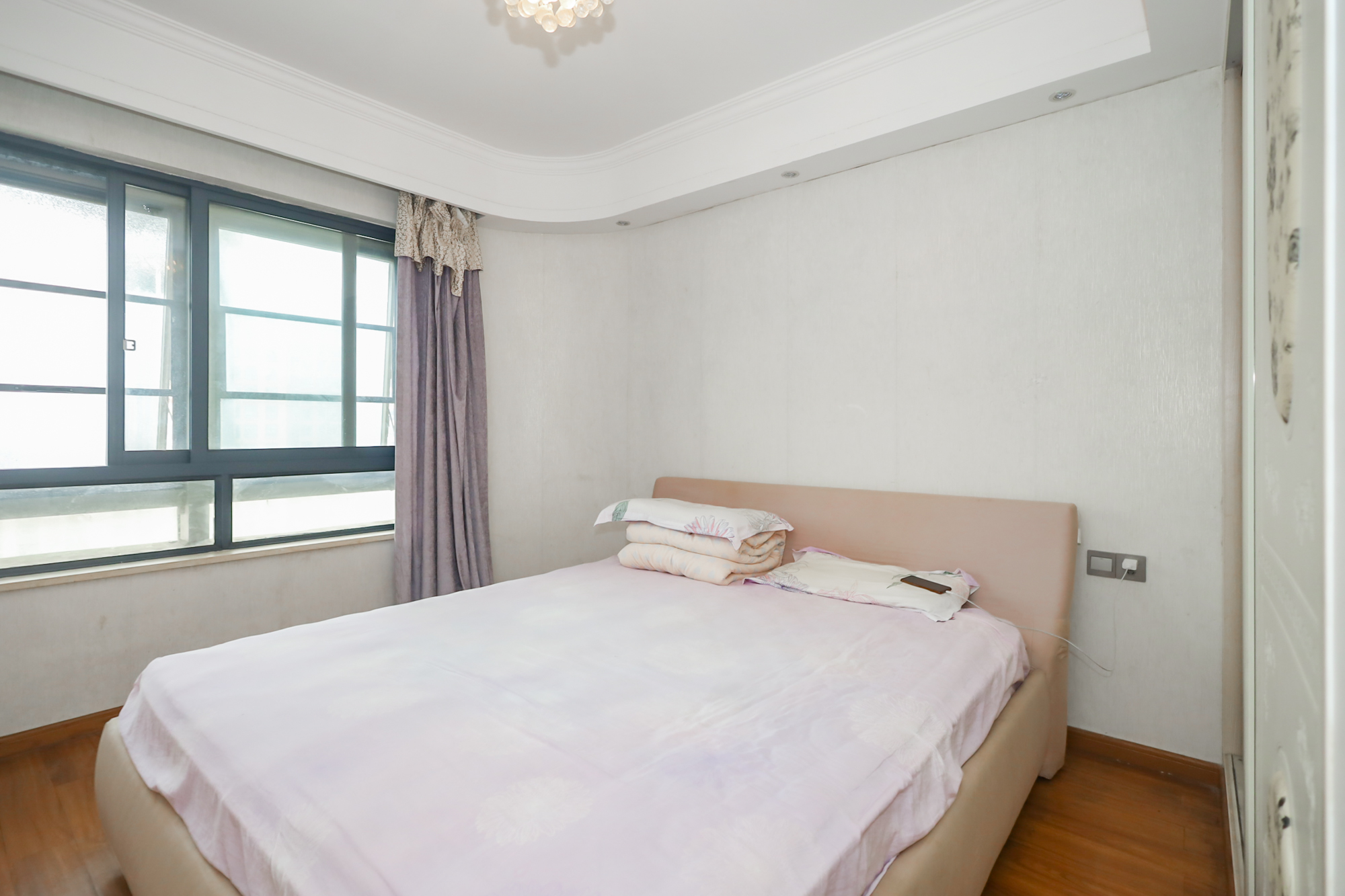 奥克斯广场  4室2厅1卫    125.0万 奥克斯广场  4室2厅1卫    125.0万卧室