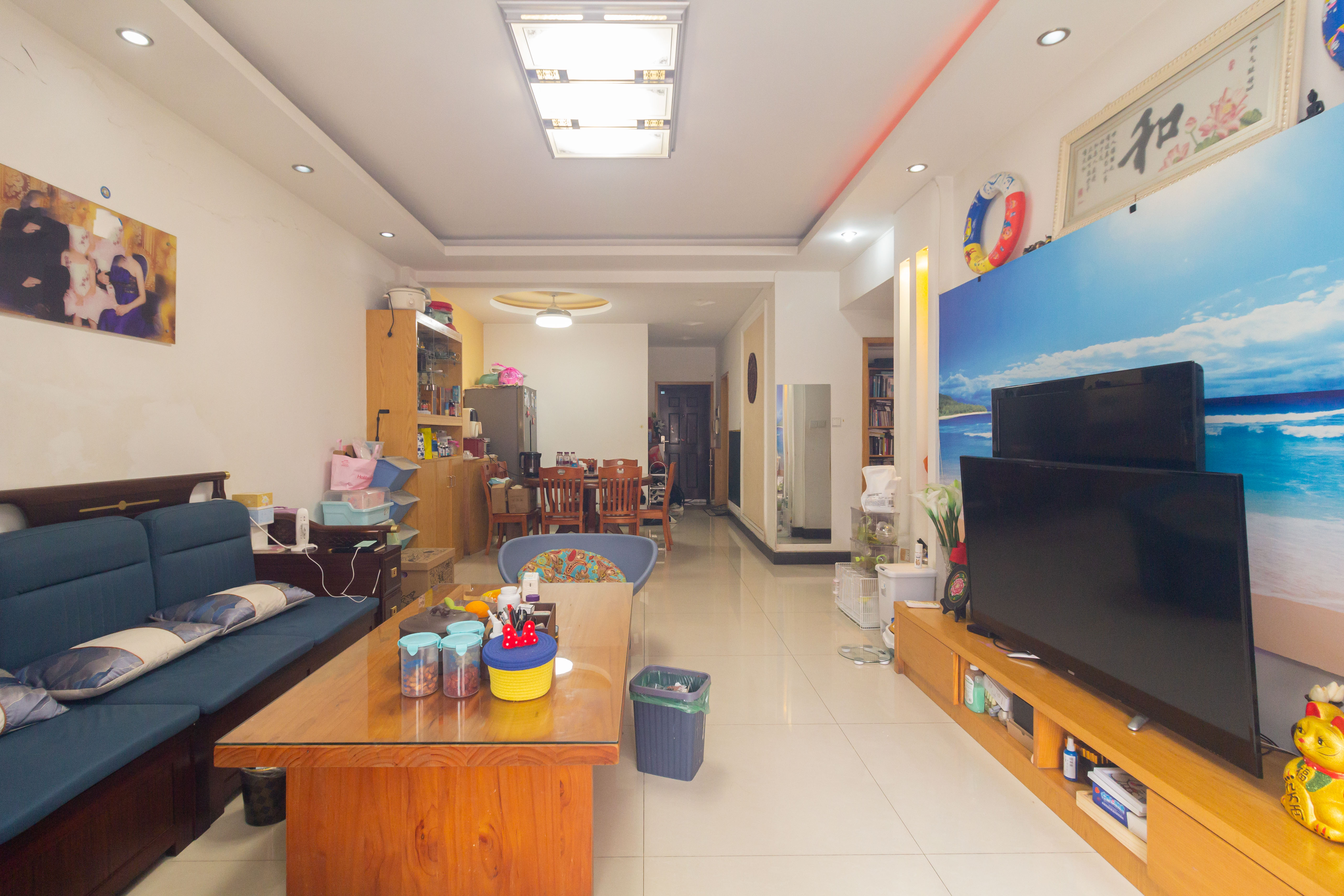 星城国际 2室2厅2卫 51.98万 星城国际 2室2厅2卫 51.98万客厅