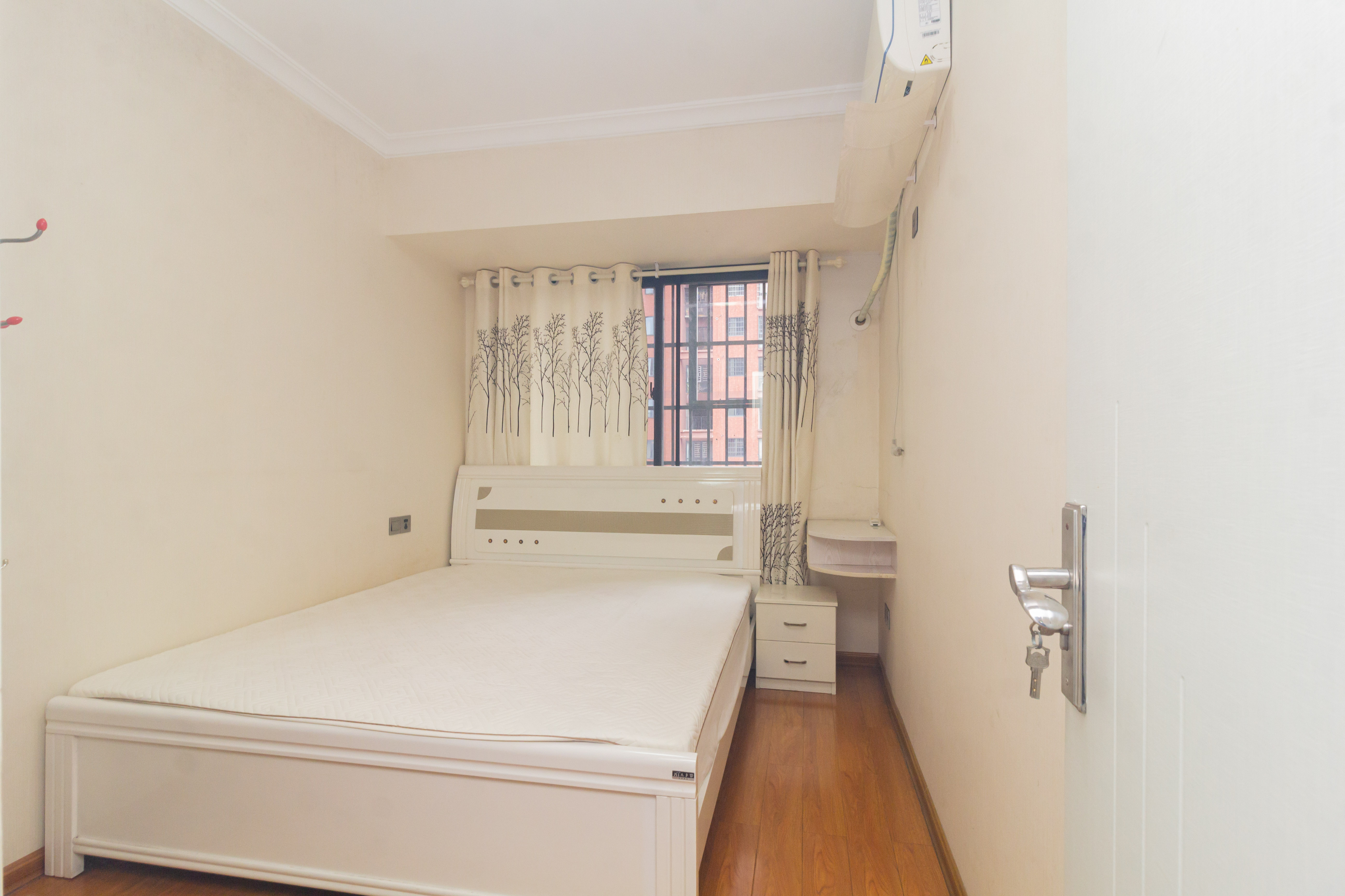 海德公园  4室2厅1卫    65.8万 海德公园  4室2厅1卫    65.8万卧室