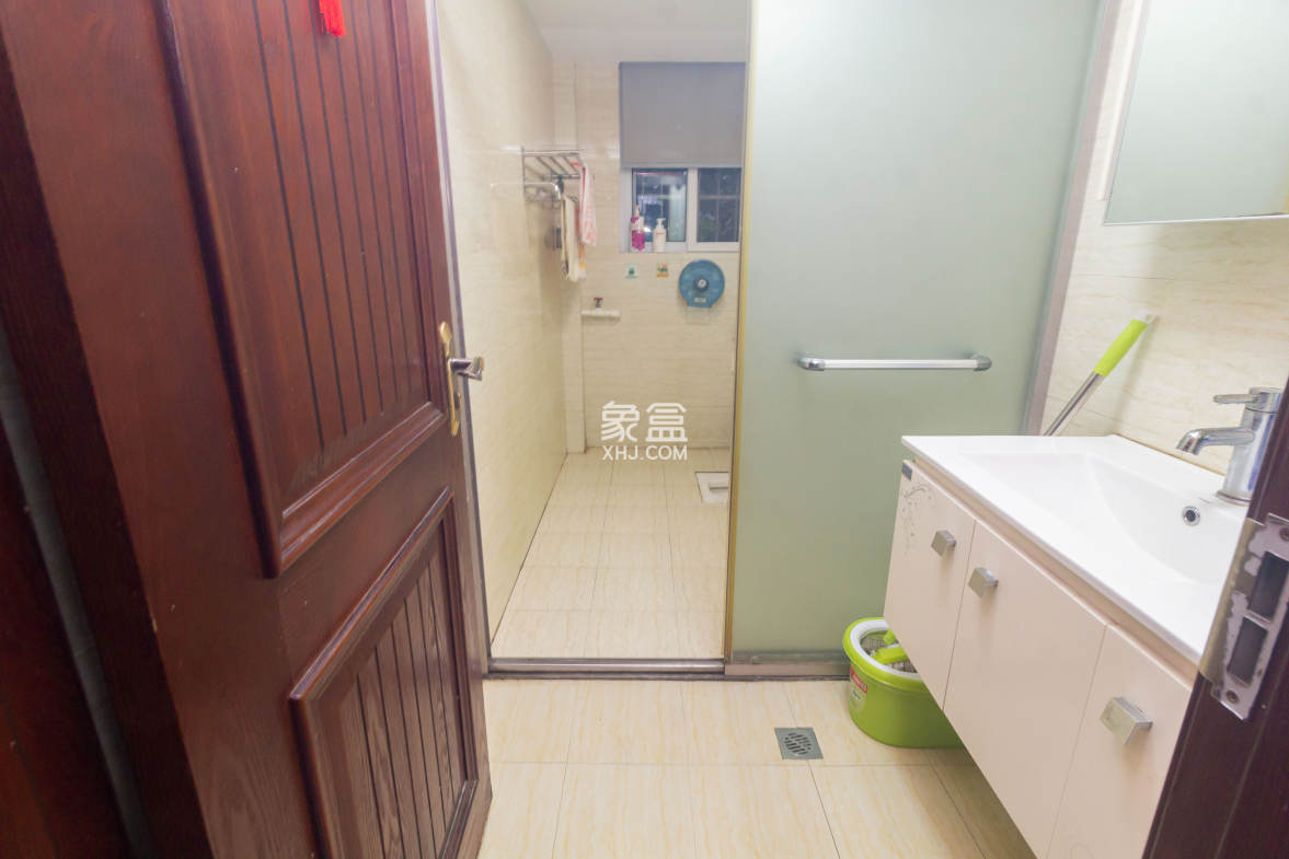 博雅湘水湾 3室2厅2卫 87.80万 博雅湘水湾 3室2厅2卫 87.80万卫生间