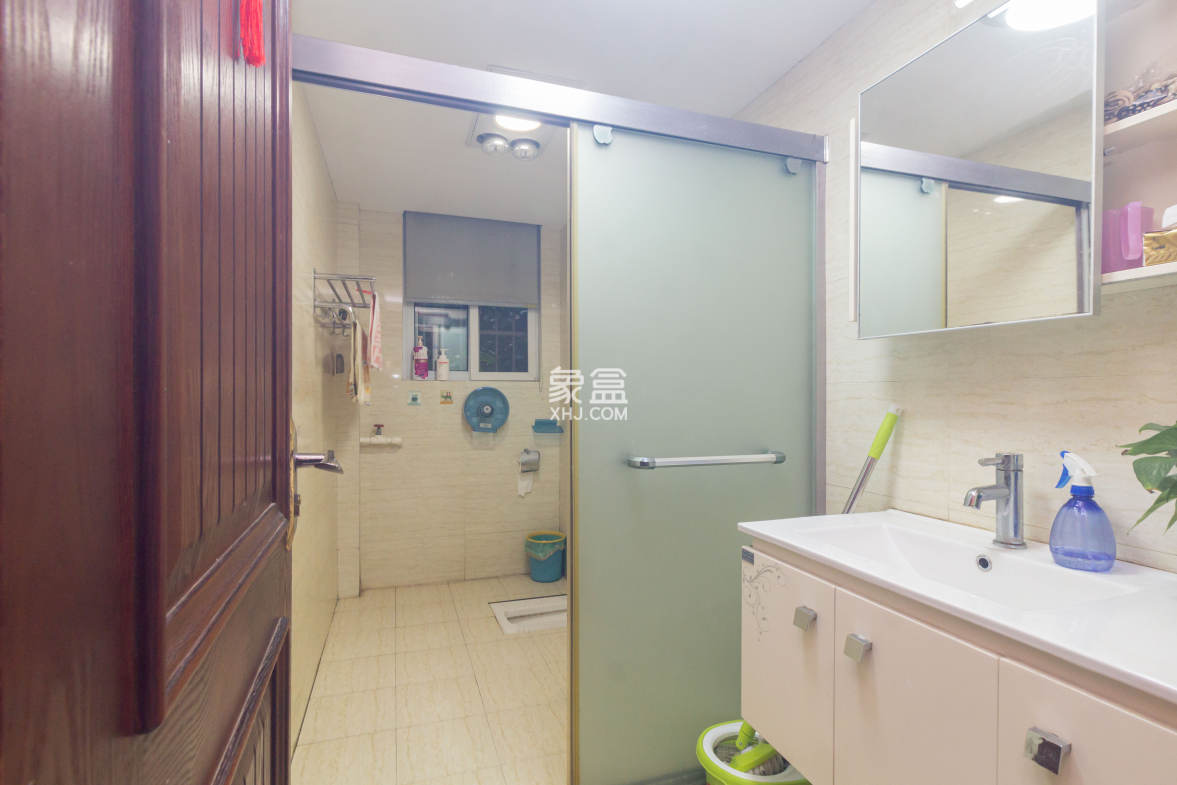 博雅湘水湾 3室2厅2卫 87.80万 博雅湘水湾 3室2厅2卫 87.80万卫生间