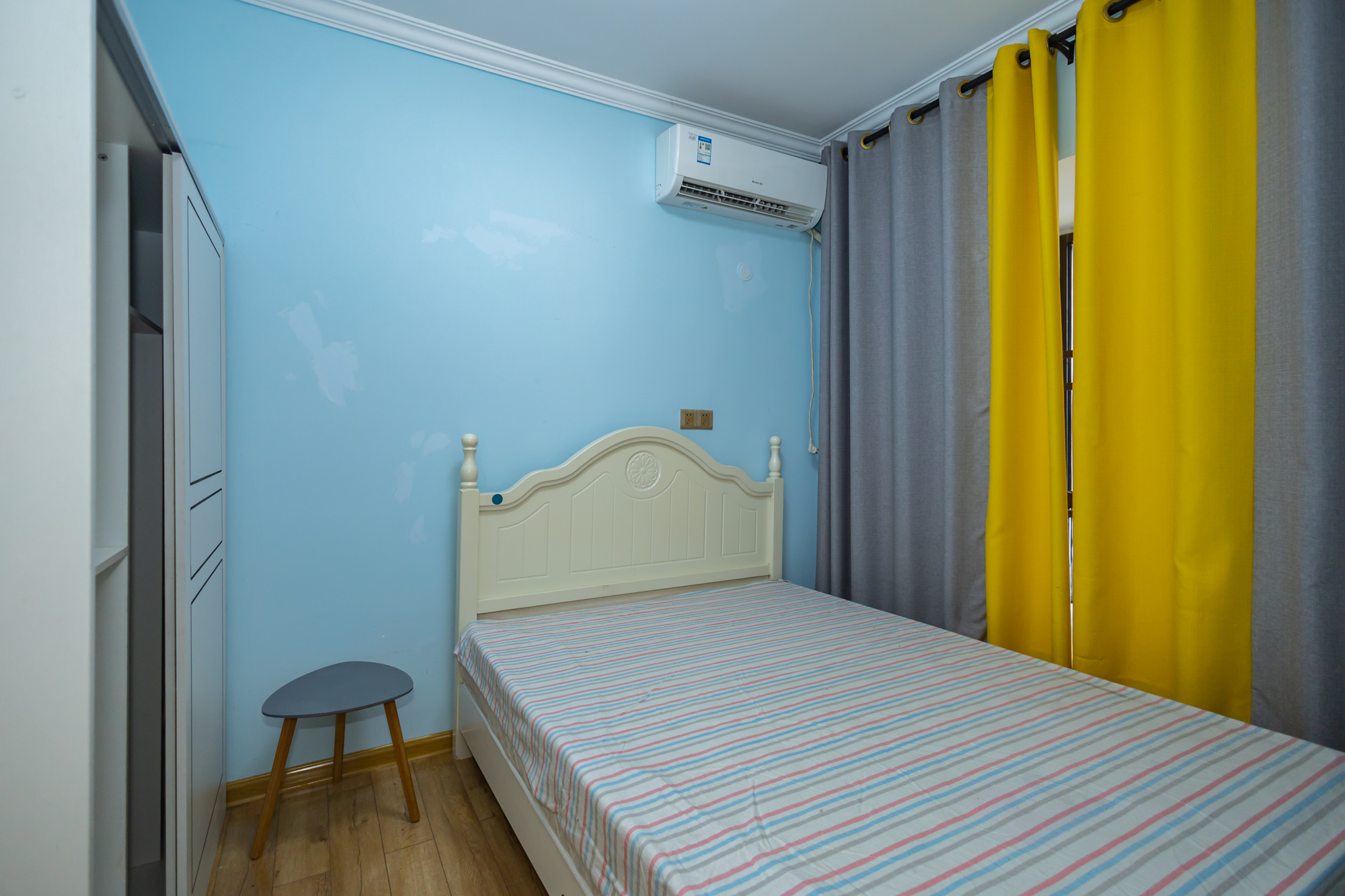 新长海广场  2室2厅1卫    58.8万 新长海广场  2室2厅1卫    58.8万卧室