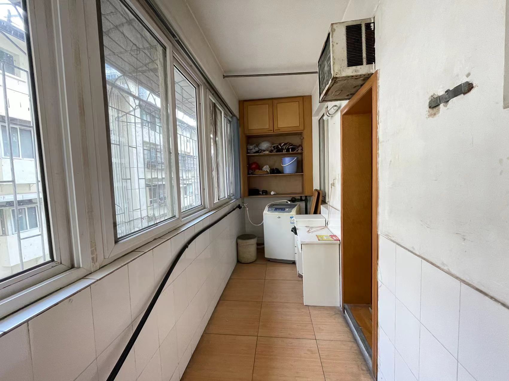 贺家土公交小区 3室2厅1卫 30.98万 贺家土公交小区 3室2厅1卫 30.98万室内图