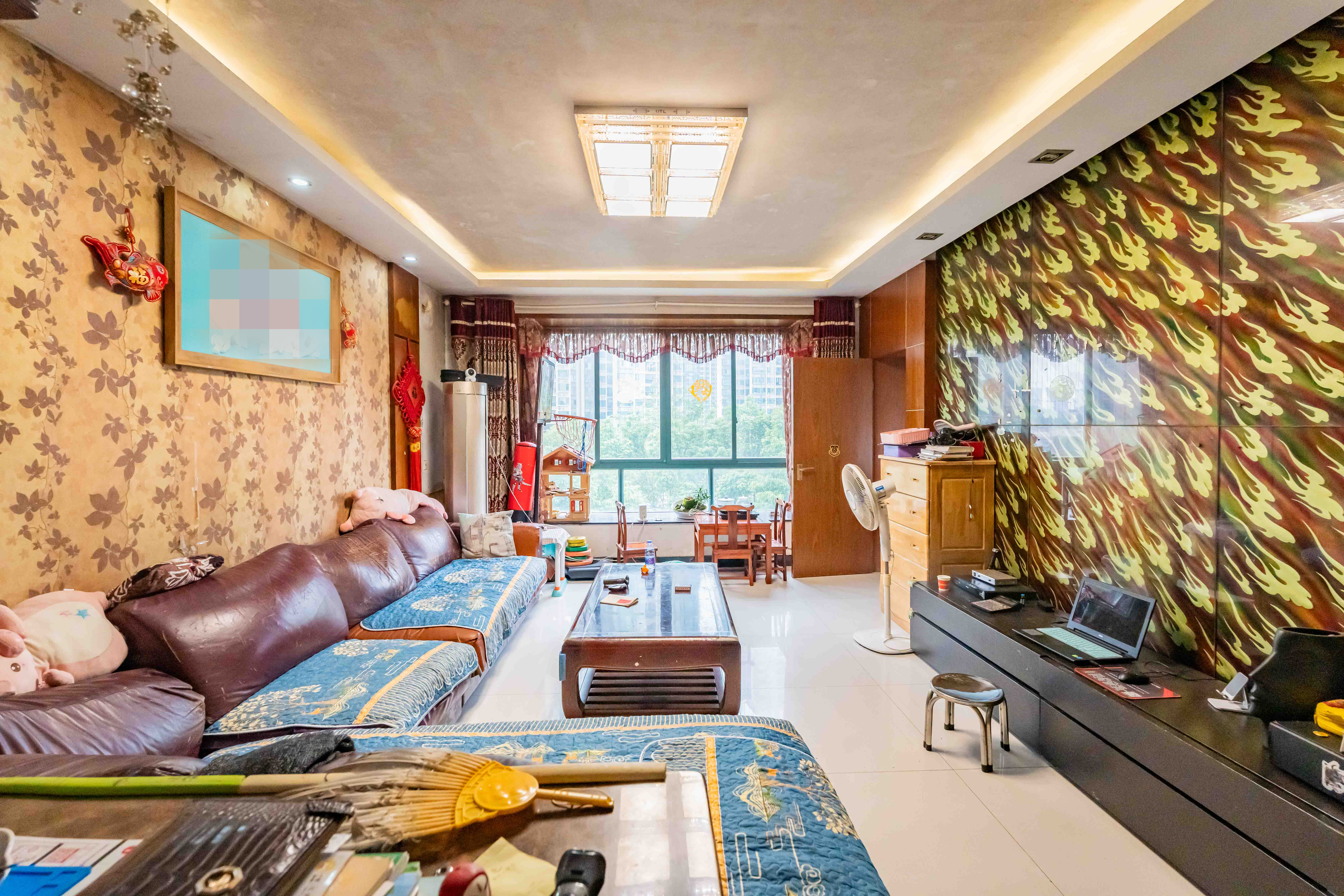 圣爵菲斯 3室2厅2卫 79.8万 圣爵菲斯 3室2厅2卫 79.8万客厅