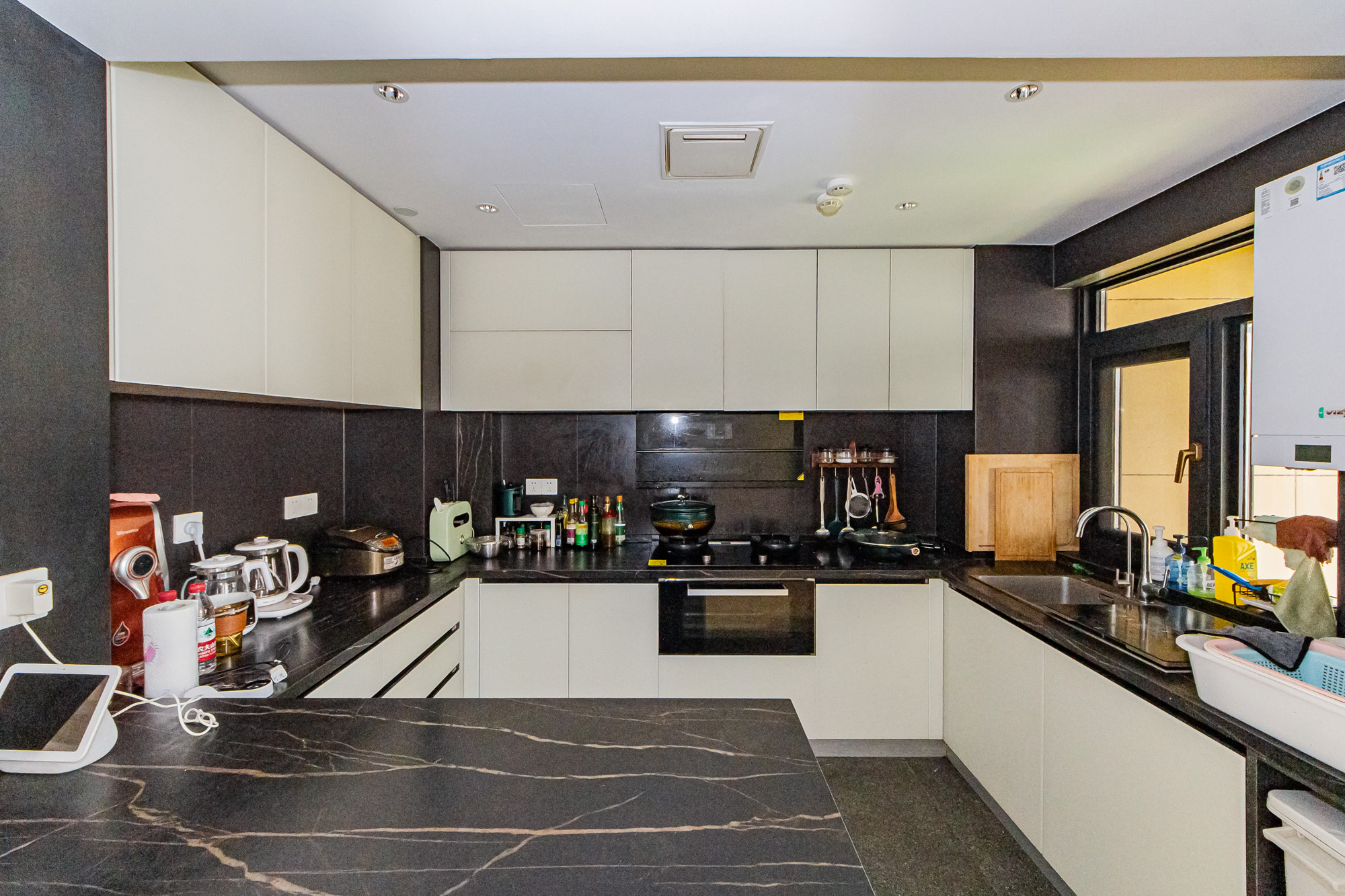 北辰三角洲C3区  4室2厅3卫    350.0万 北辰三角洲C3区  4室2厅3卫    350.0万厨房