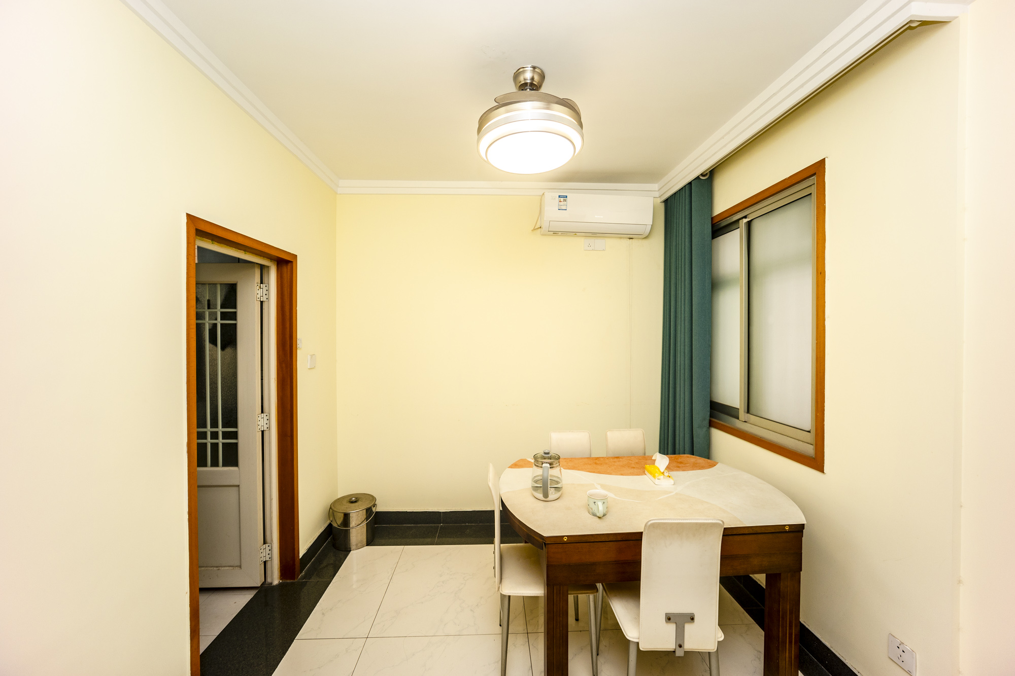 智邦家园  4室2厅2卫    115.0万 智邦家园  4室2厅2卫    115.0万客厅