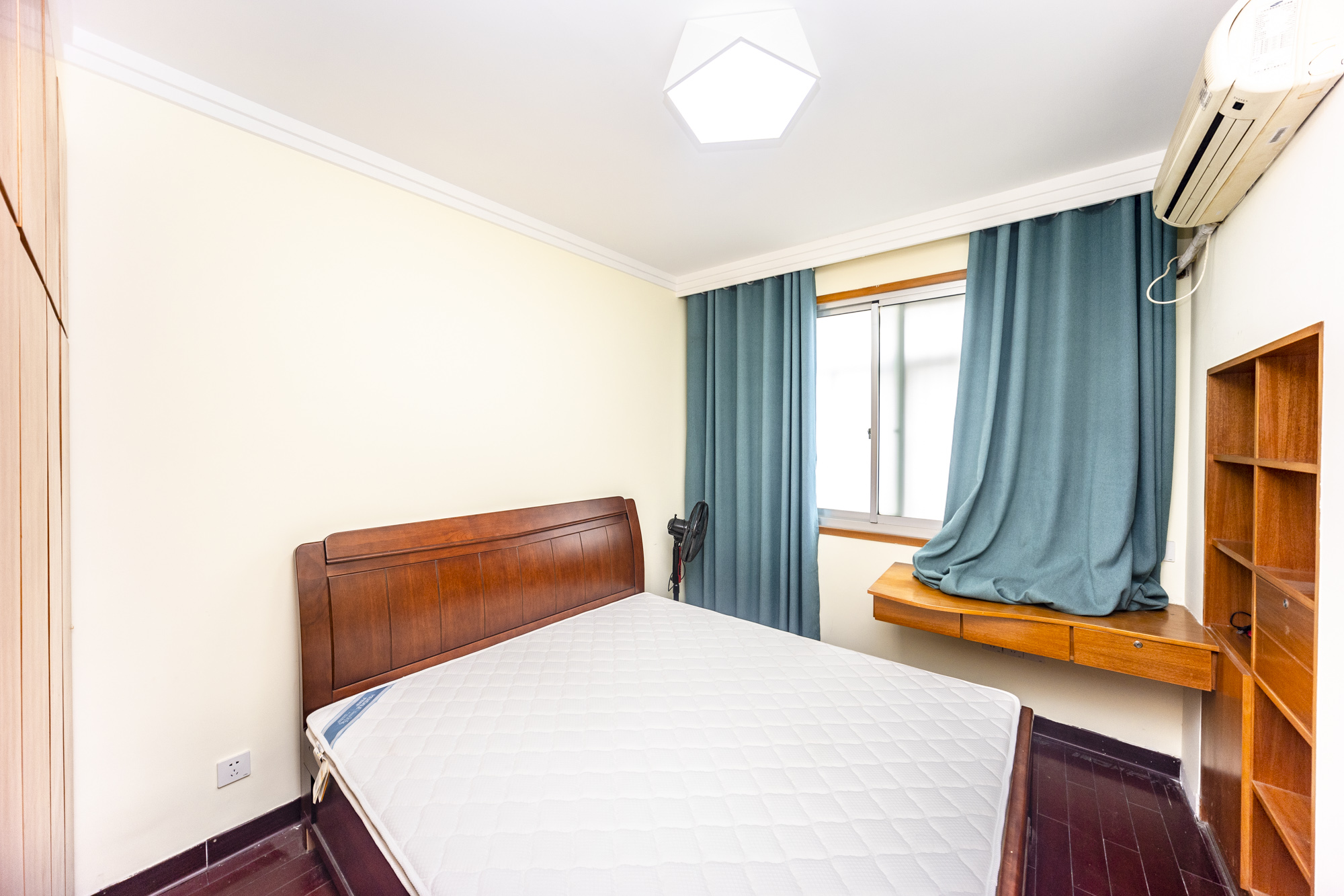 智邦家园  4室2厅2卫    115.0万 智邦家园  4室2厅2卫    115.0万卧室