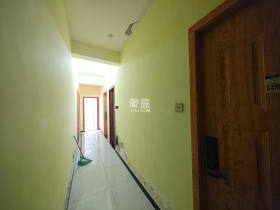 天翼花园（中国电信单位房）  4室2厅3卫   188.00万