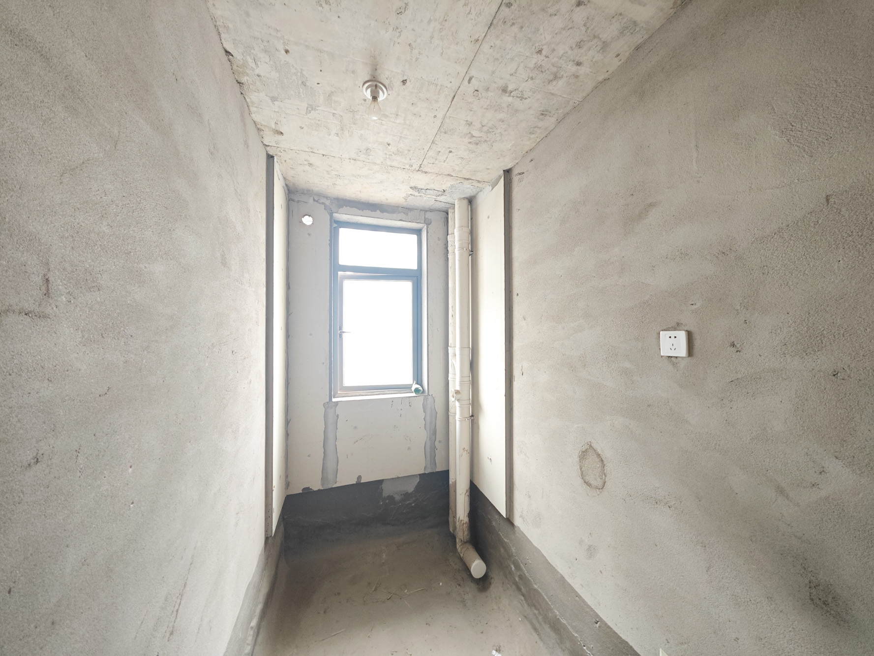 天翼花园（中国电信单位房）  4室2厅2卫    185.0万卫生间