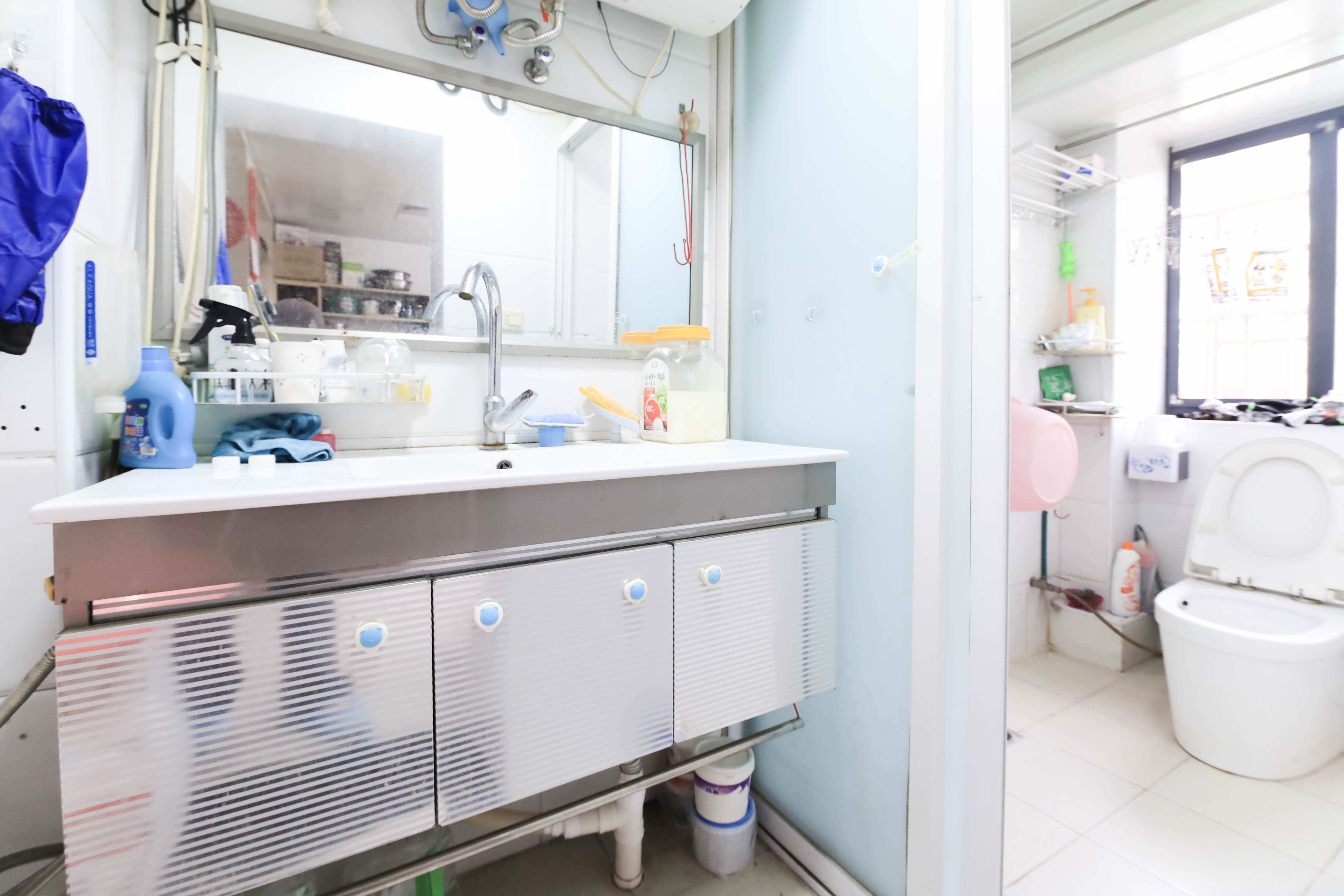 桂花楼(桂花大厦)  2室2厅1卫    60.0万 桂花楼(桂花大厦)  2室2厅1卫    60.0万卫生间