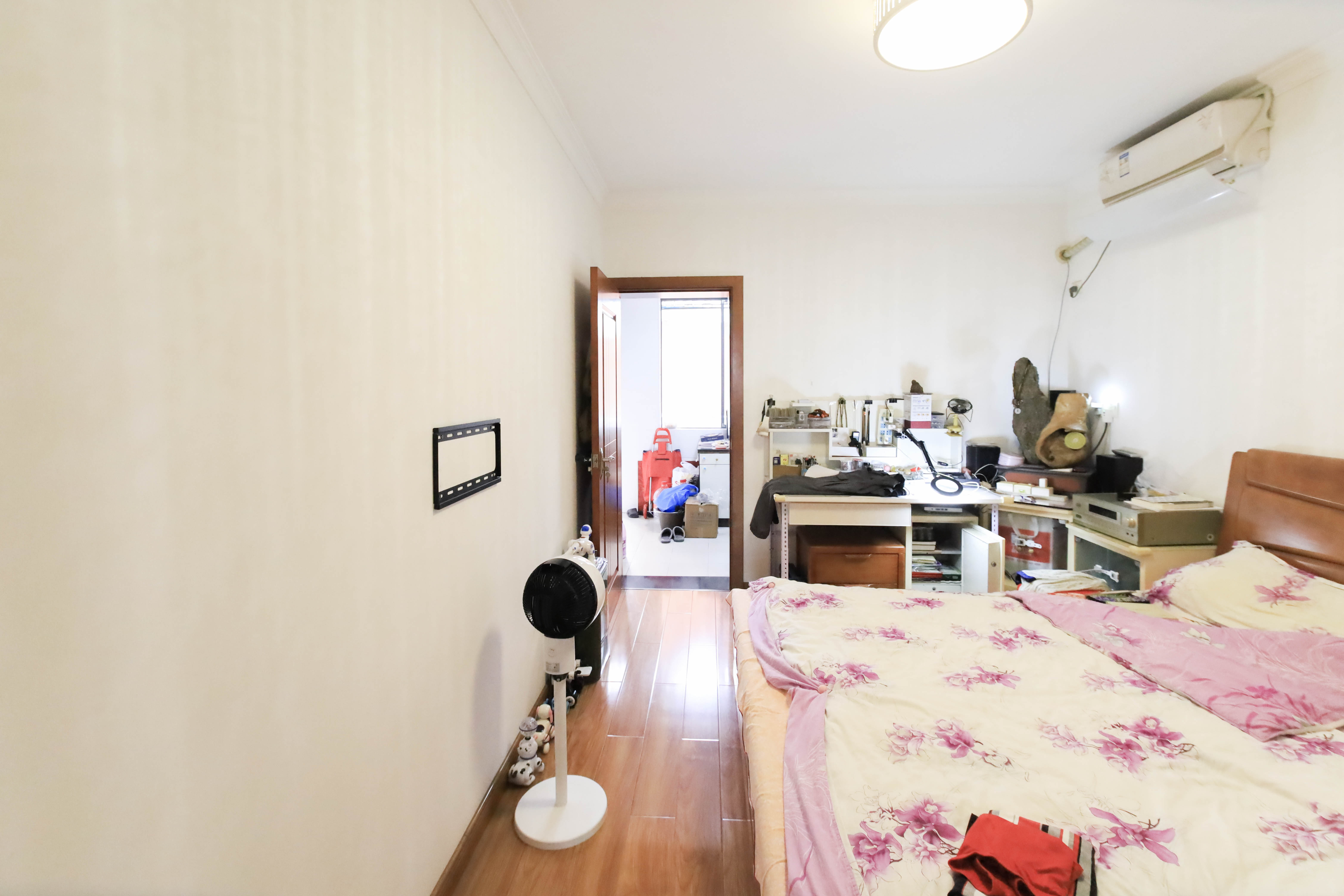 桂花楼(桂花大厦)  2室2厅1卫    60.0万 桂花楼(桂花大厦)  2室2厅1卫    60.0万卧室