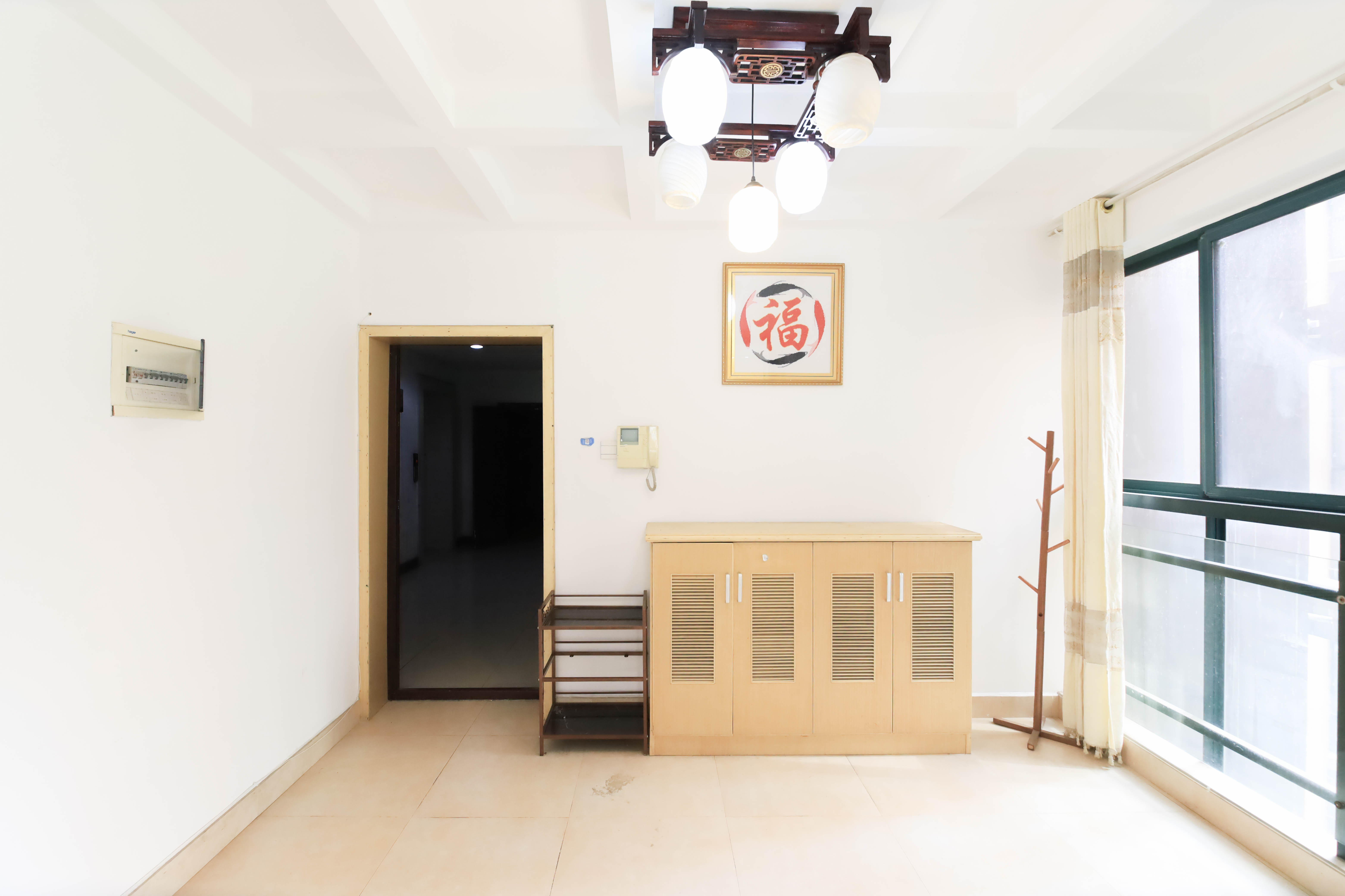 华盛世纪新城  3室2厅2卫    95.0万阳台