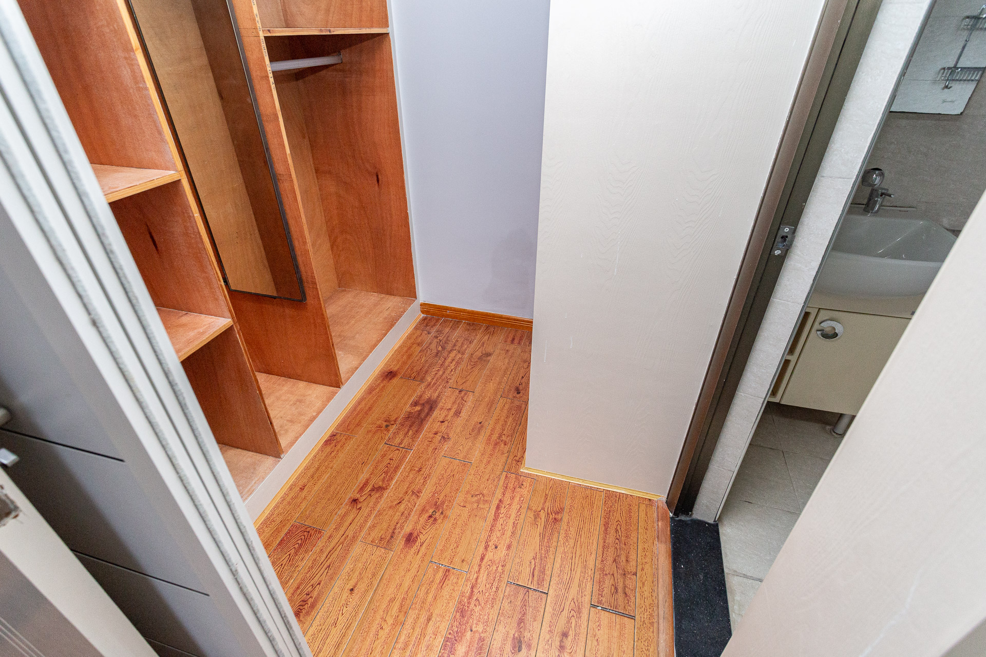 珠江东方明珠(新地东方明珠)三期  4室2厅2卫    89.9万 珠江东方明珠(新地东方明珠)三期  4室2厅2卫    89.9万其他