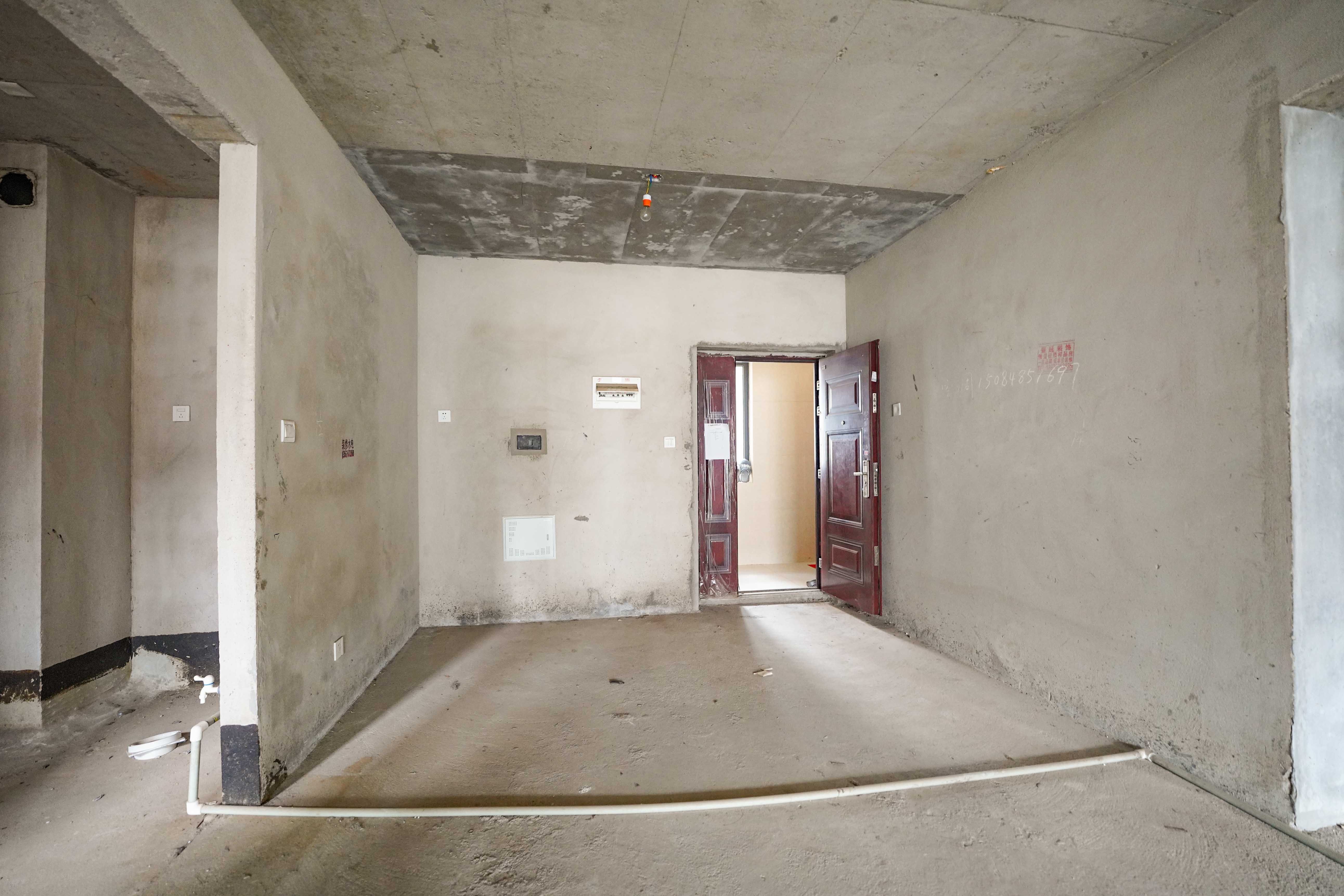 五矿万境蓝山  2室2厅1卫    63.0万 五矿万境蓝山  2室2厅1卫    63.0万客厅