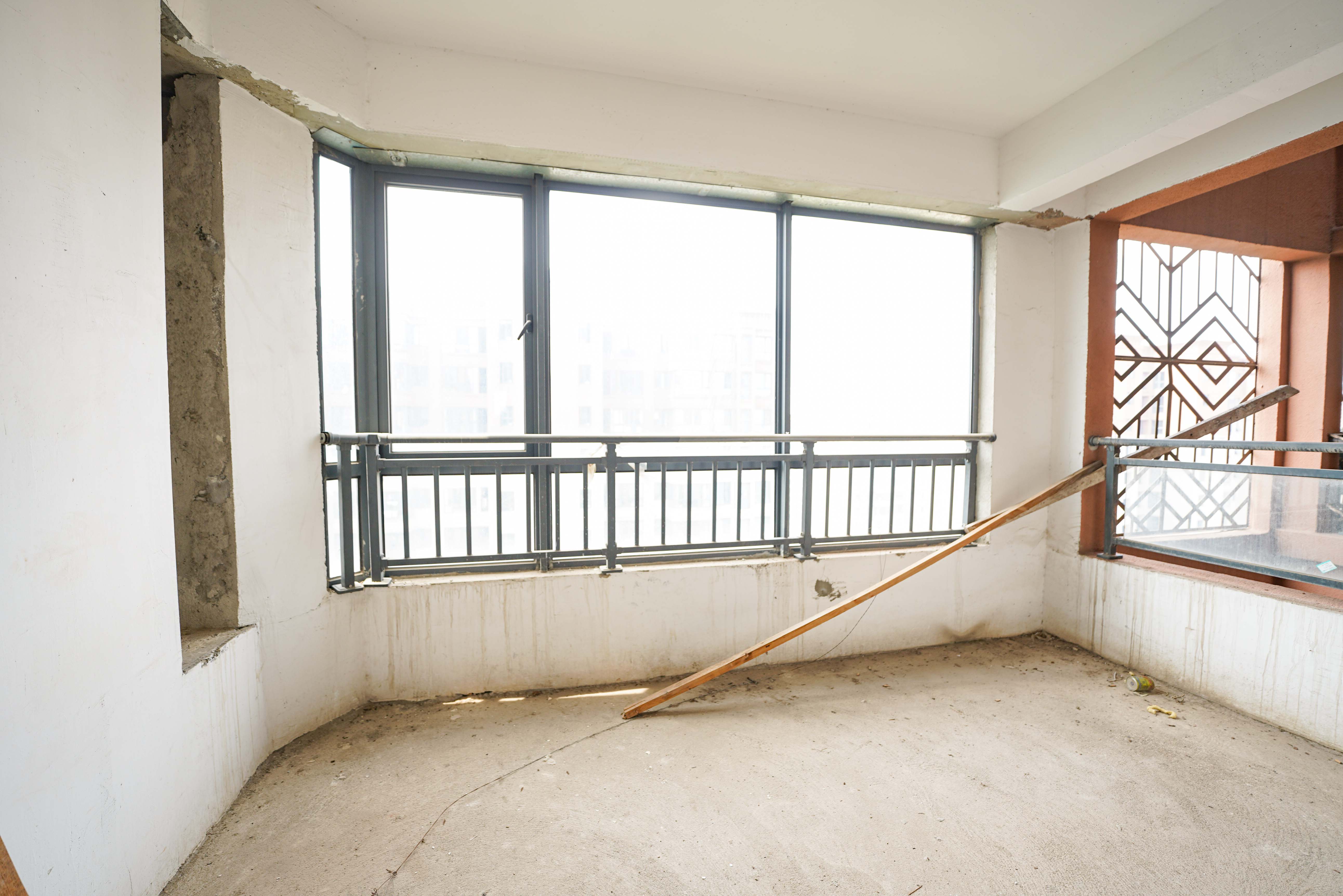 五矿万境蓝山  2室2厅1卫    63.0万 五矿万境蓝山  2室2厅1卫    63.0万阳台