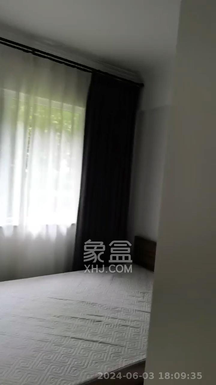 新华联梦想城  4室2厅2卫    2500.0元/月室内图