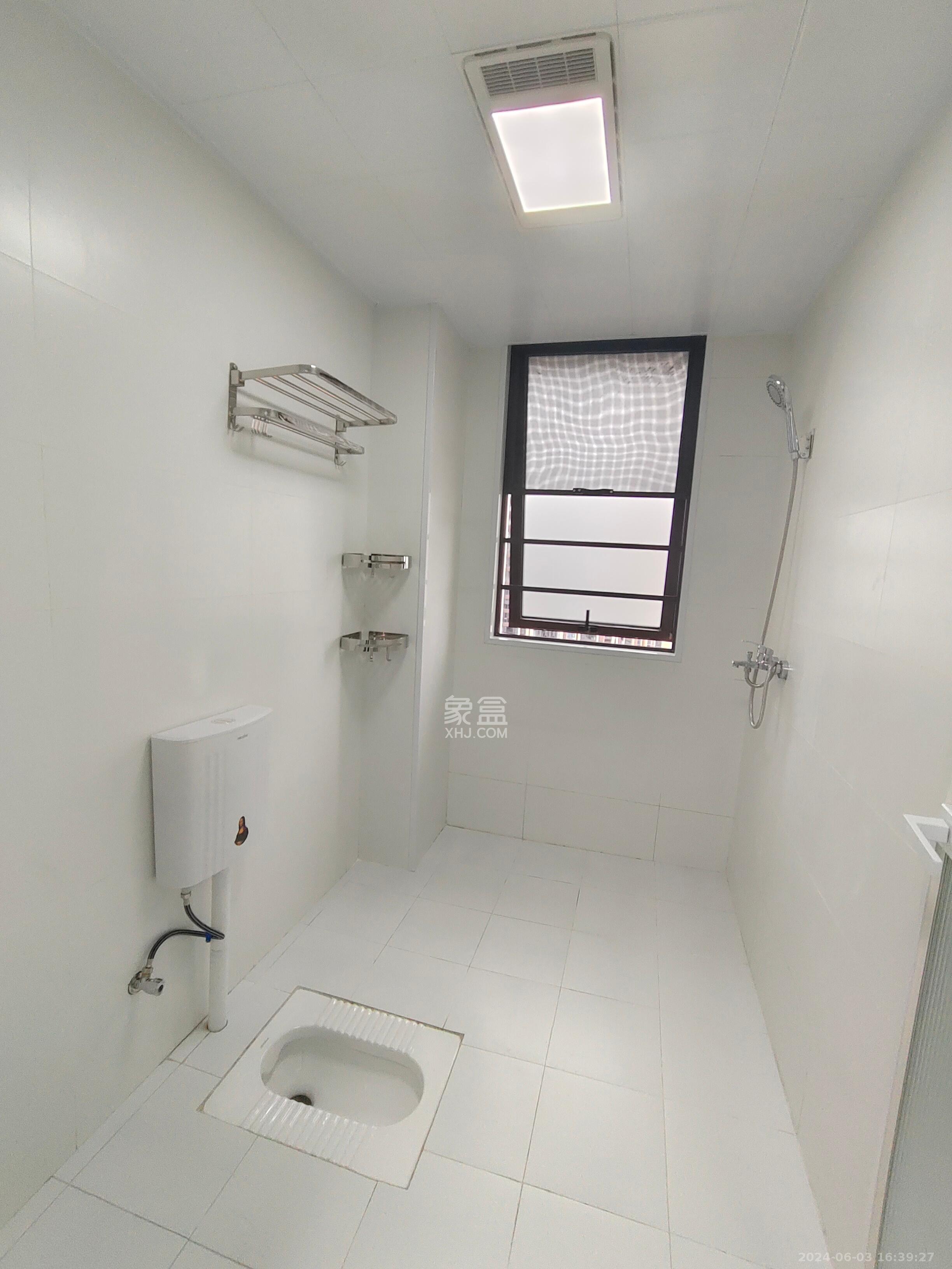 湘域芯城一期 3室2厅2卫 2600.0元/月 湘域芯城一期 3室2厅2卫 2600.0元/月室内图