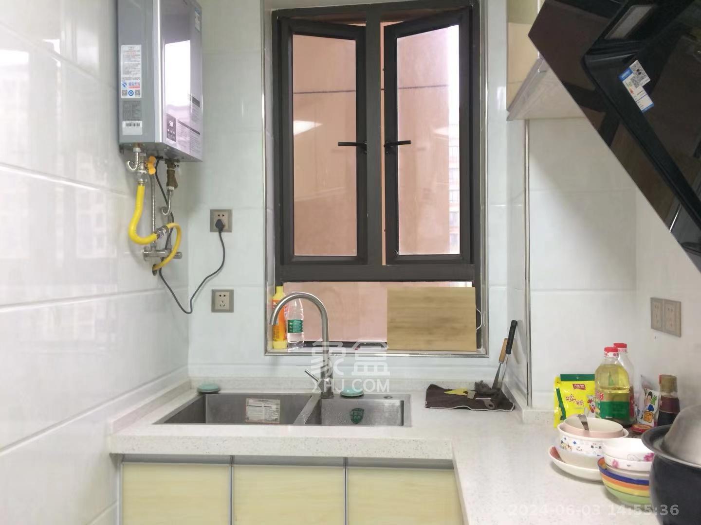 佳兆业水岸新都  3室2厅2卫   1800.00元/月室内图