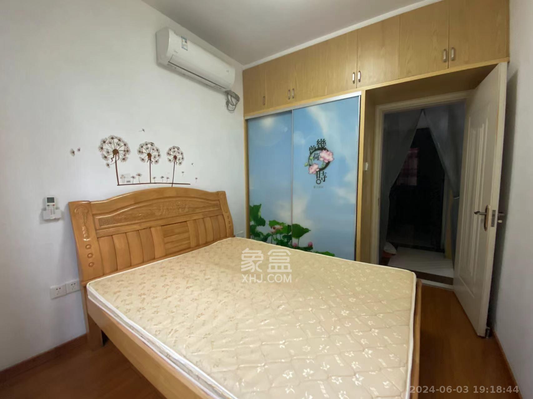 康桥长郡  3室2厅2卫   2100.00元/月室内图