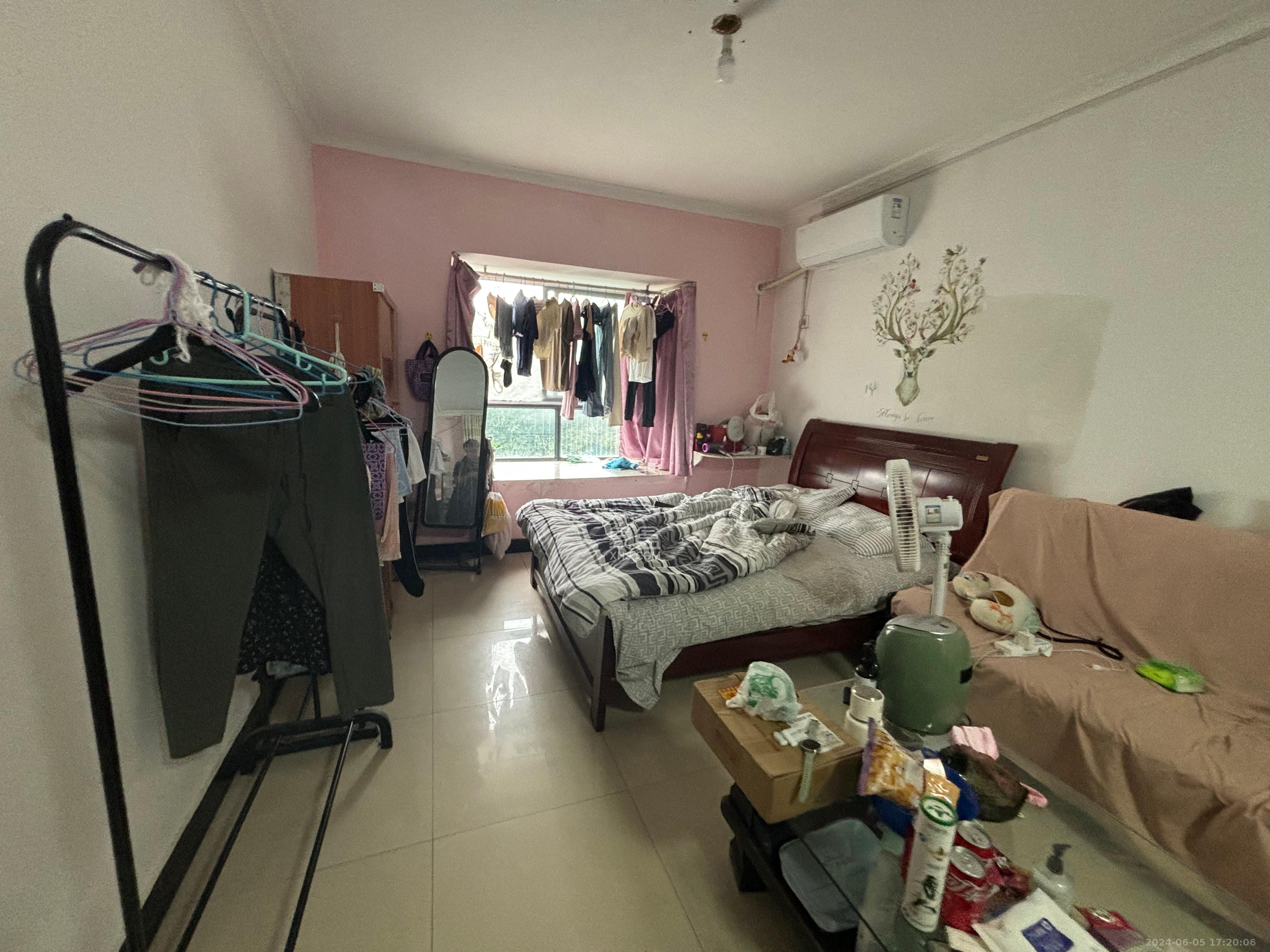 曙光领峰（曙光家园）  1室1厅1卫   1600.00元/月室内图