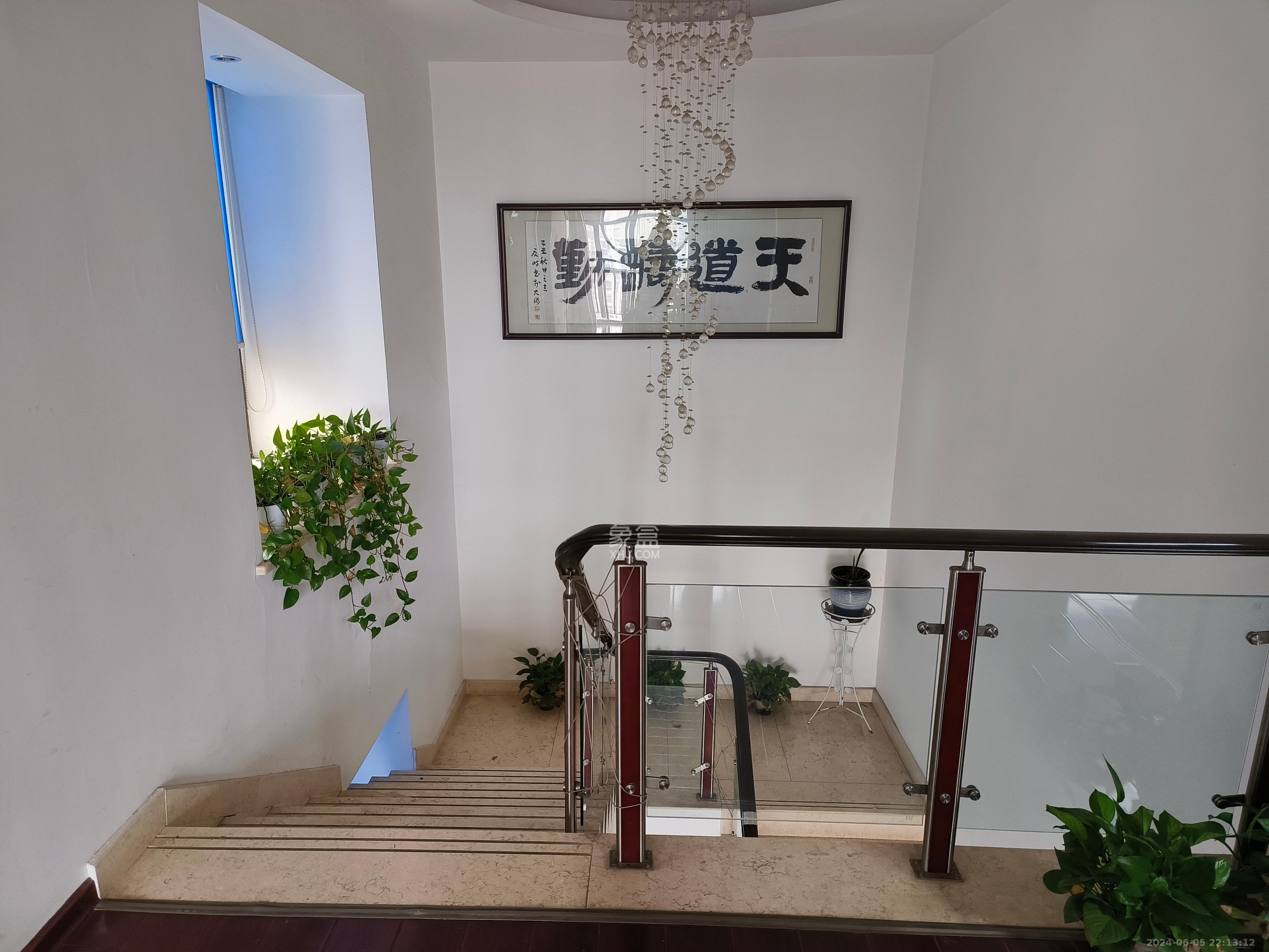 钱隆樽品(一、二、三期)  5室2厅2卫   7500.00元/月室内图