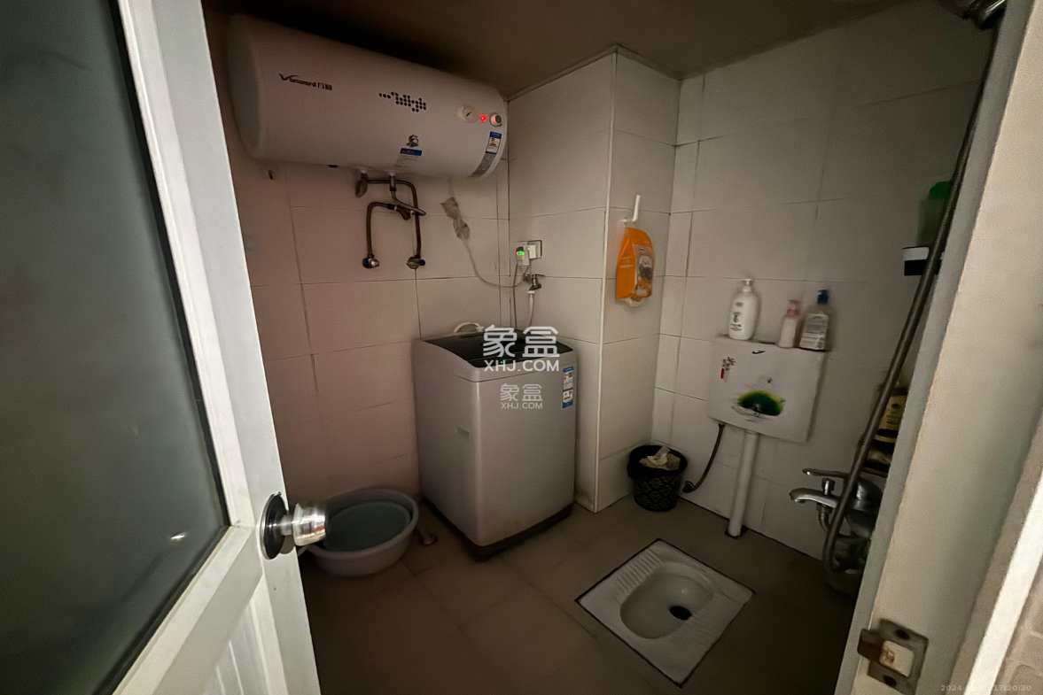 曙光领峰(曙光家园) 1室1厅1卫 1600.00元/月 曙光领峰(曙光家园) 1室1厅1卫 1600.00元/月室内图