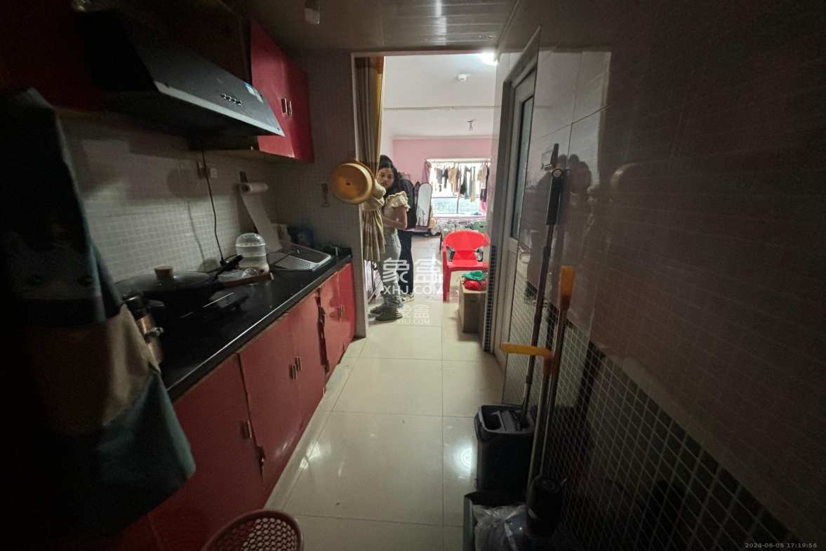 曙光领峰(曙光家园) 1室1厅1卫 1600.00元/月 曙光领峰(曙光家园) 1室1厅1卫 1600.00元/月室内图