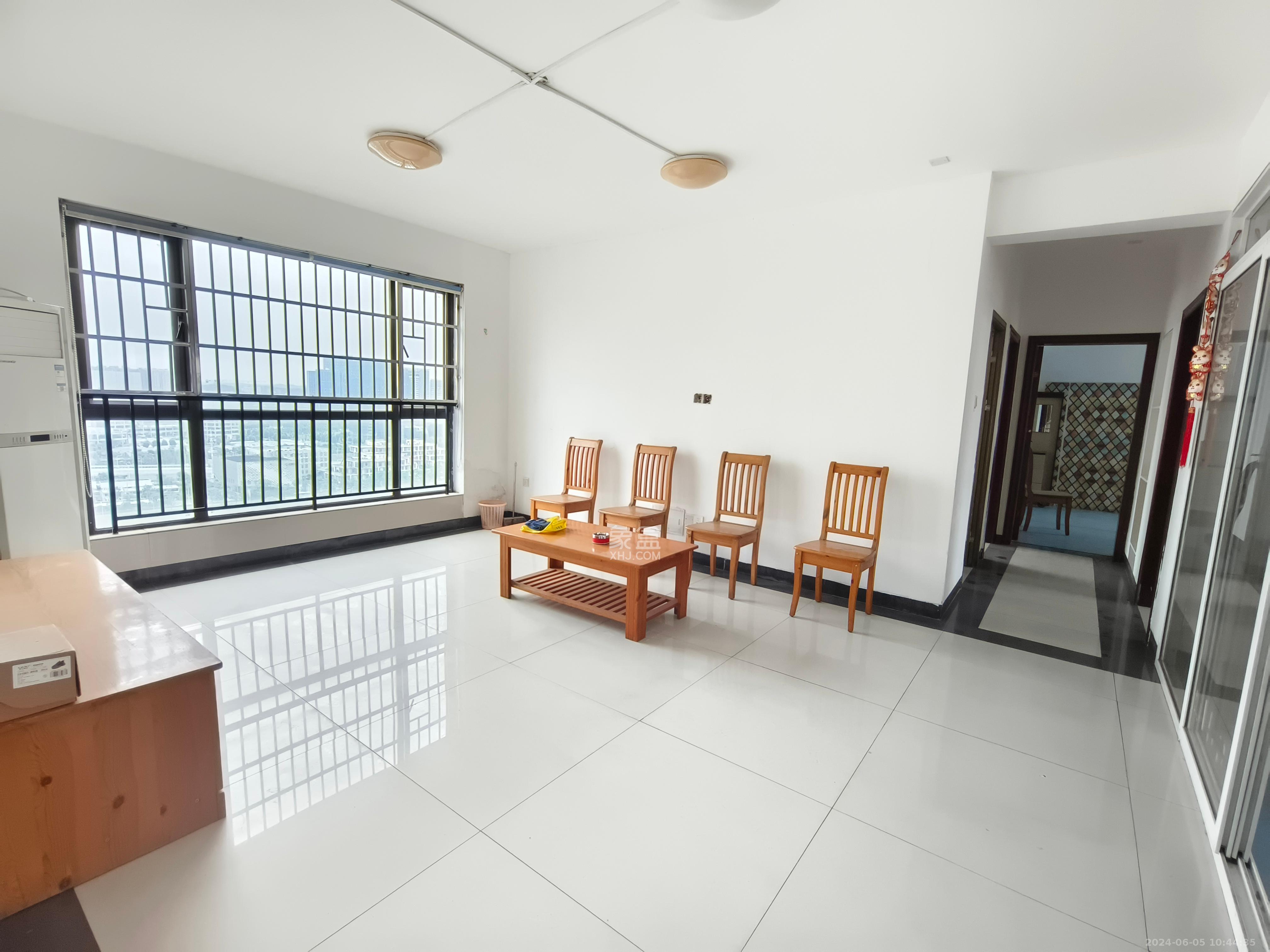 万象凯旋湾  3室2厅1卫   2800.00元/月室内图