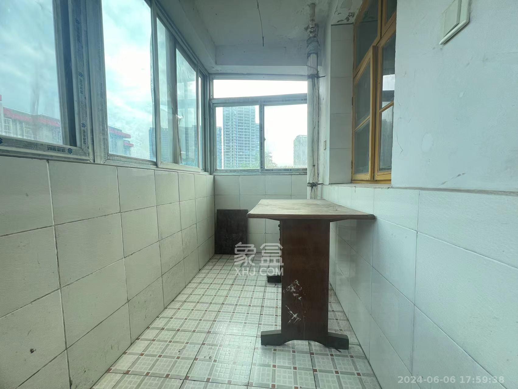 新天小区  2室1厅1卫   1200.00元/月室内图