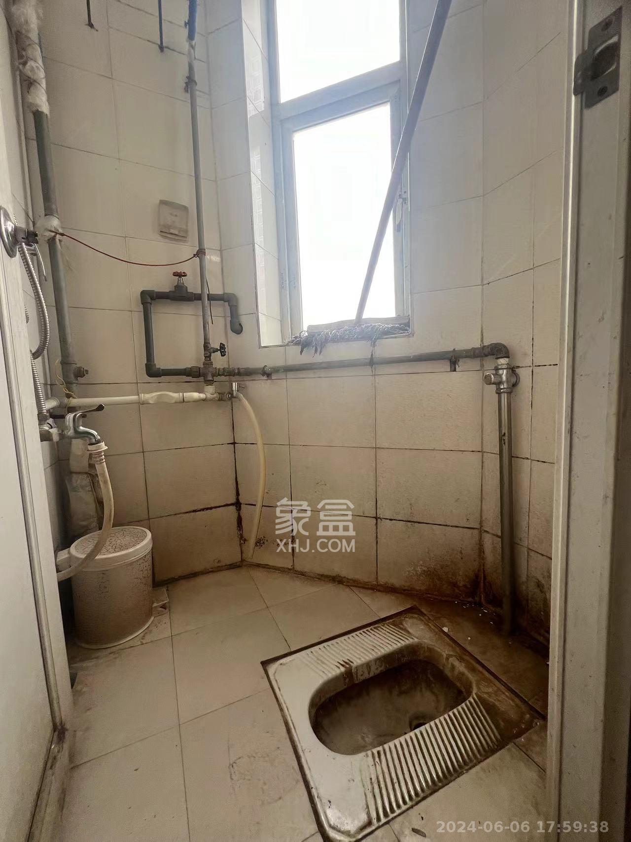 新天小区  2室1厅1卫   1200.00元/月室内图