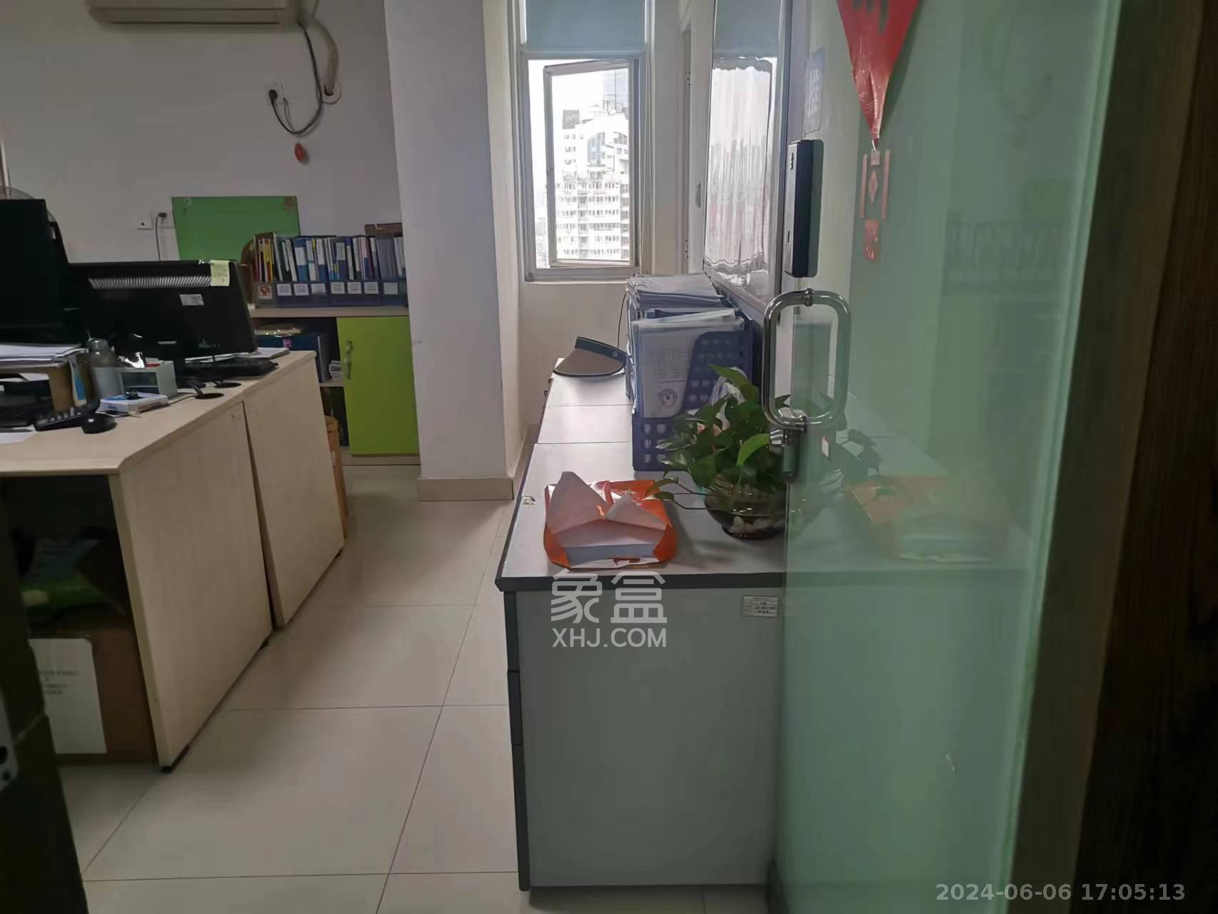 建鸿达现代城  5室2厅2卫   15500.00元/月室内图