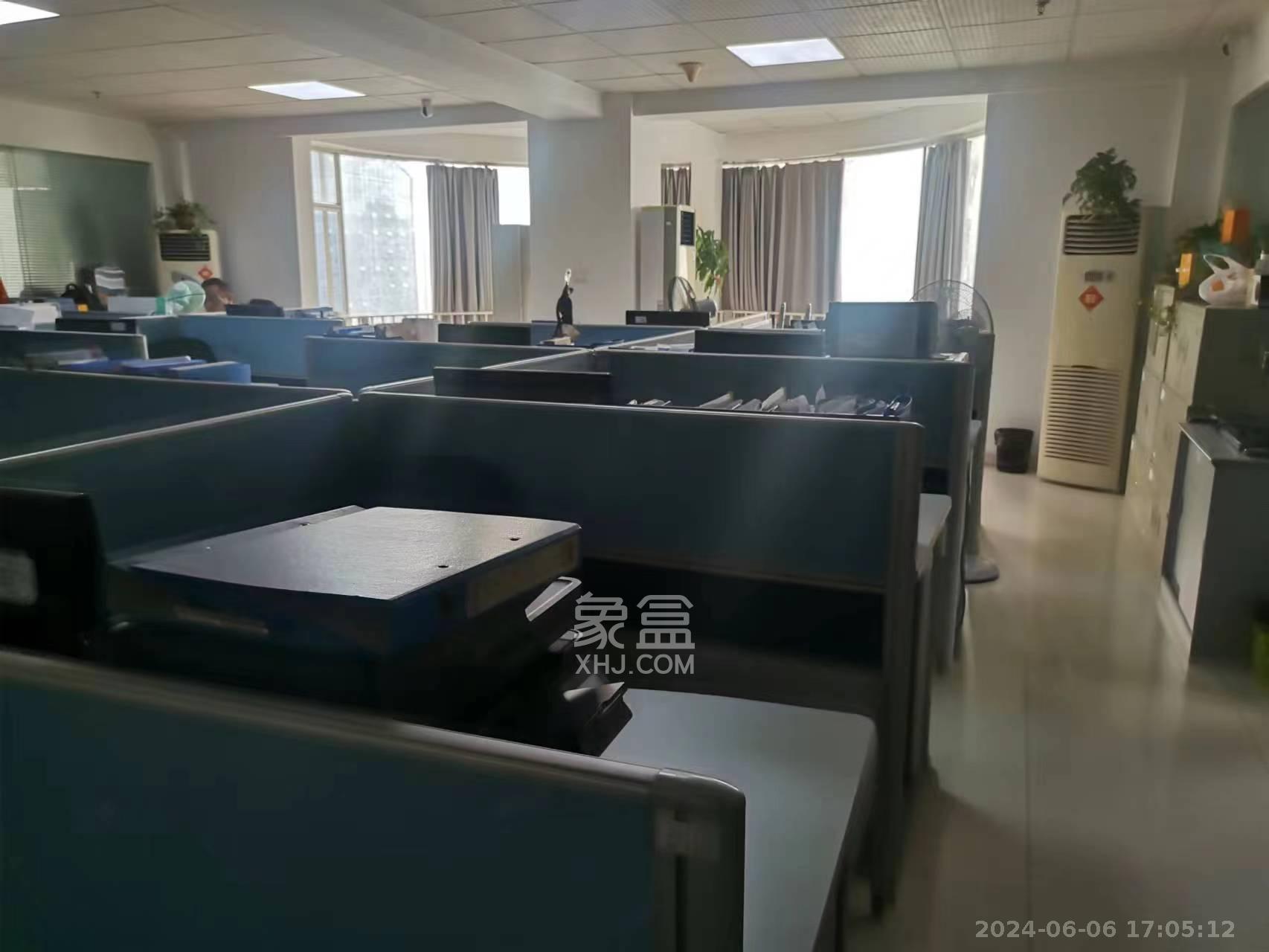 建鸿达现代城  5室2厅2卫   15500.00元/月室内图