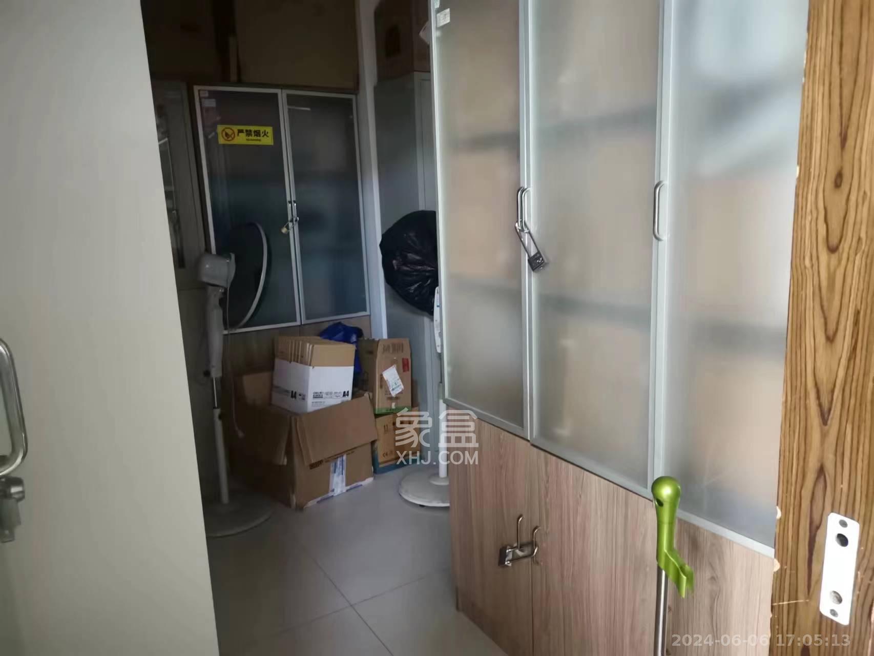 建鸿达现代城  5室2厅2卫   15500.00元/月室内图