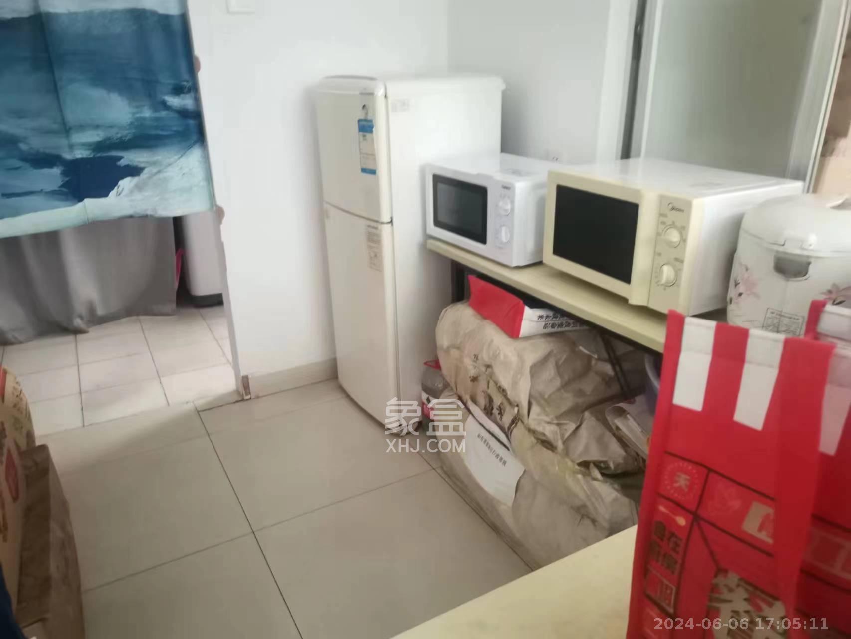 建鸿达现代城  5室2厅2卫   15500.00元/月室内图