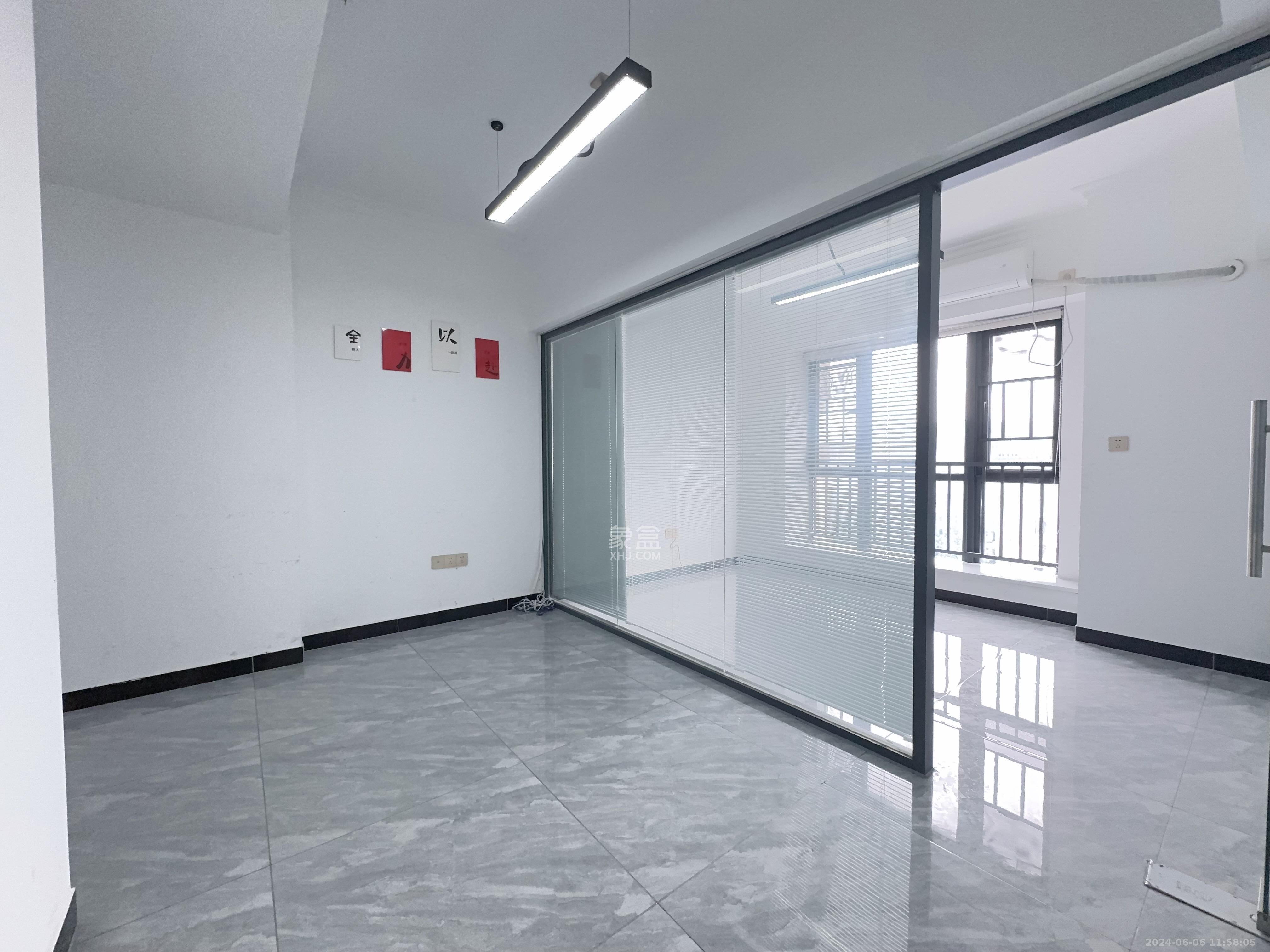 中云公寓  1室1厅1卫   4400.00元/月室内图