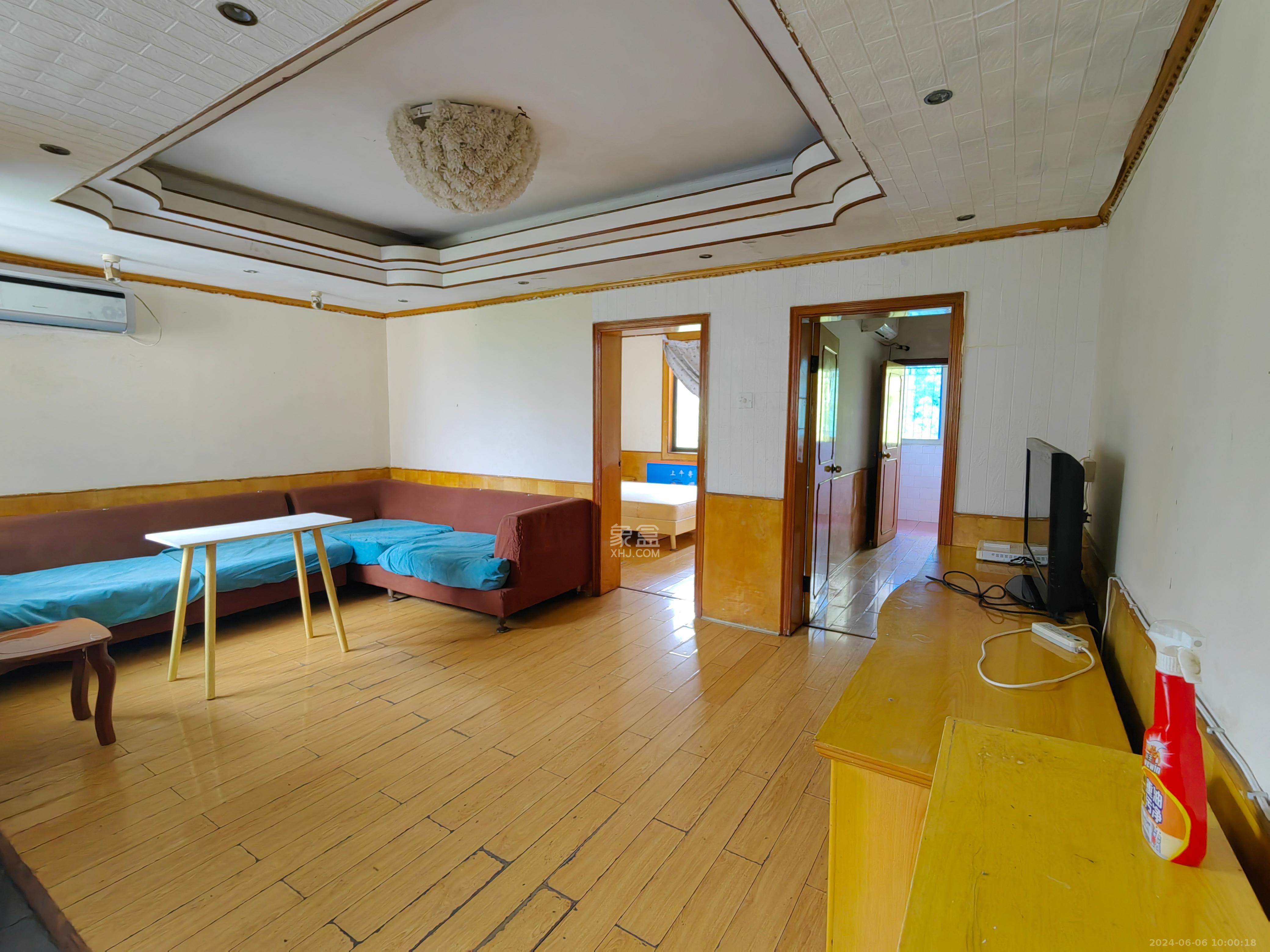 中建五局信和苑二区  2室2厅1卫   1500.00元/月室内图1