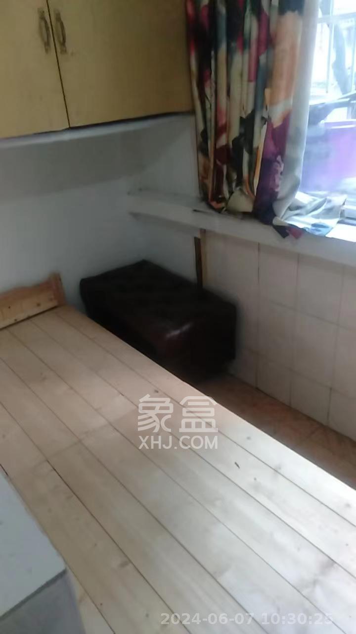 百纺大院宿舍  2室1厅2卫   1400.00元/月室内图