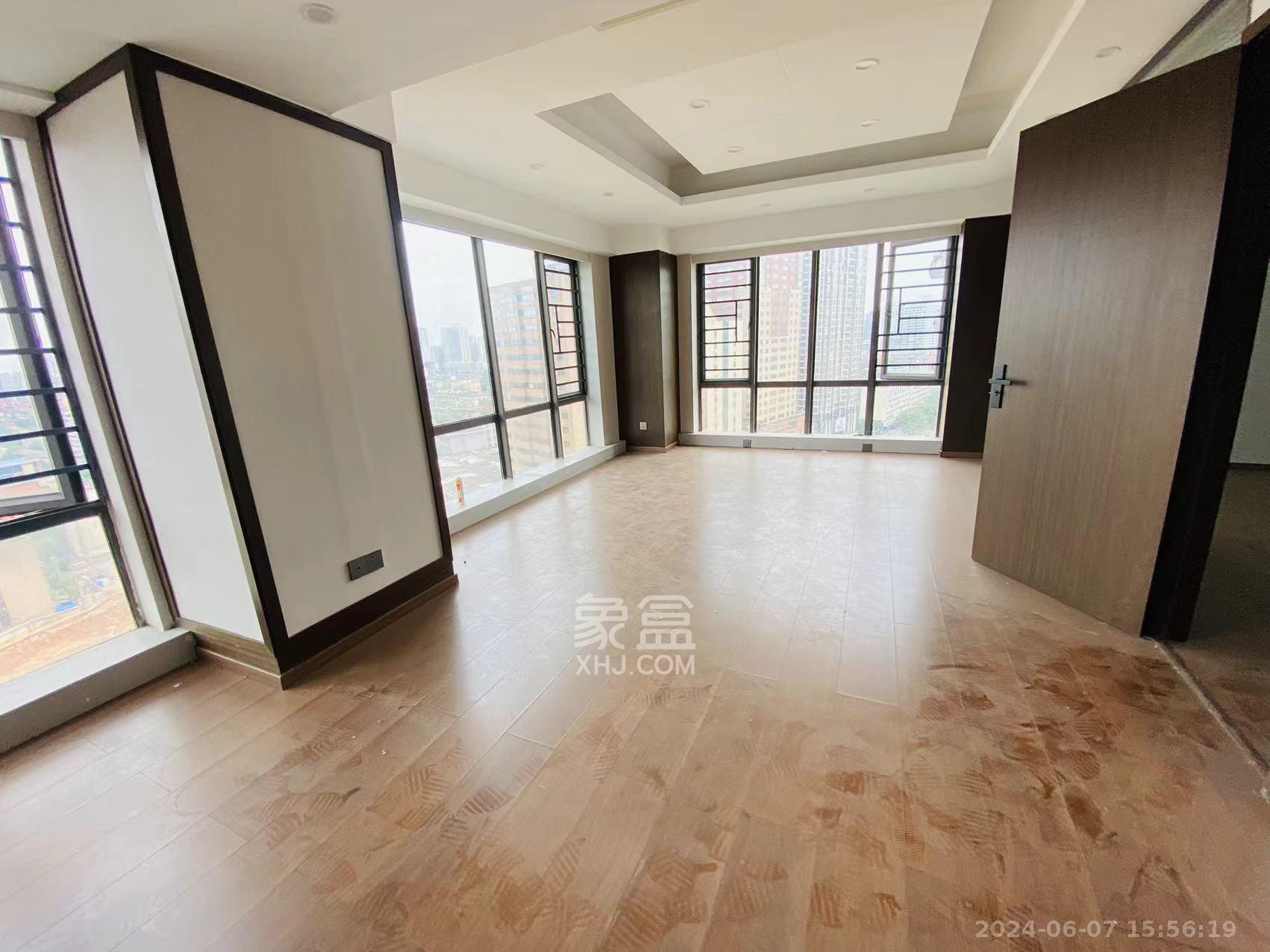 摩天一号  1室1厅1卫   4200.00元/月室内图