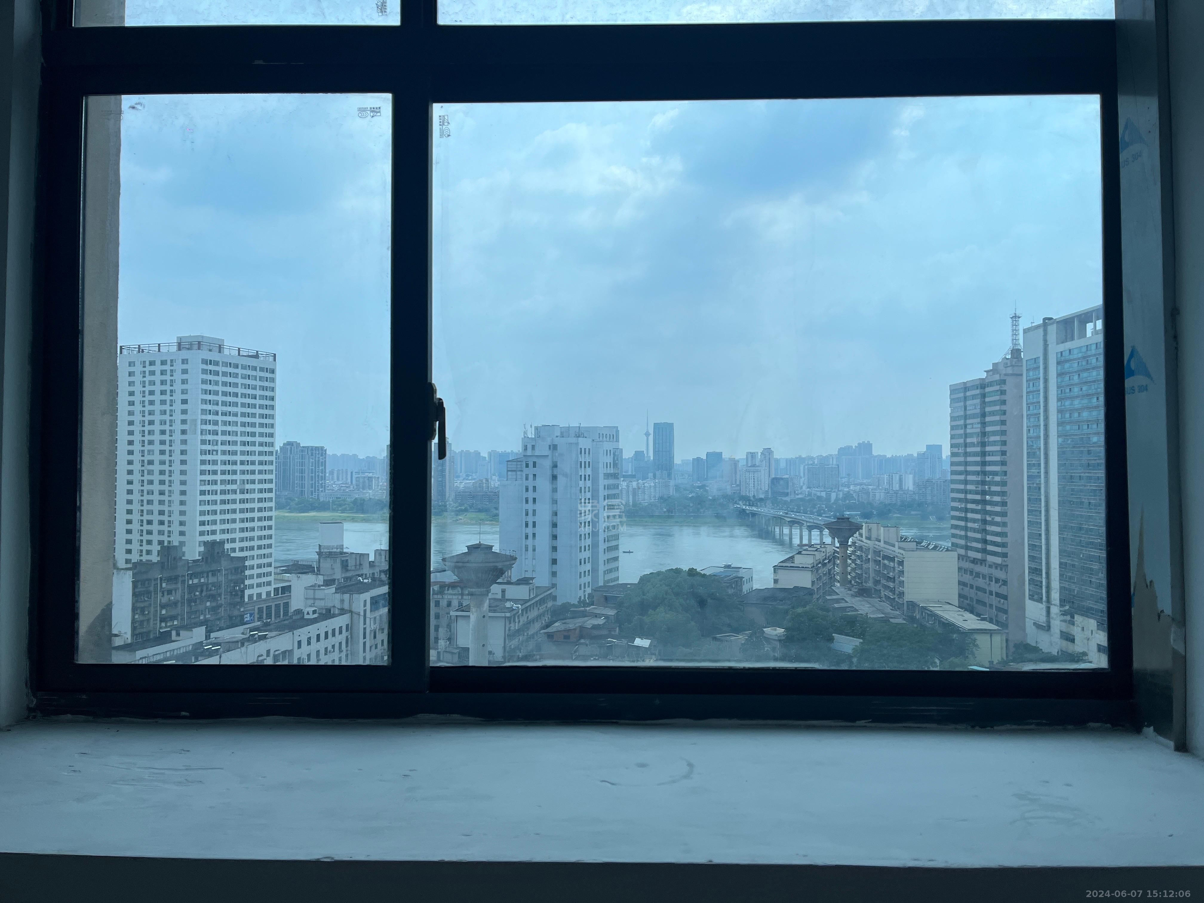 汉华国际  1室1厅1卫   1300.00元/月室内图