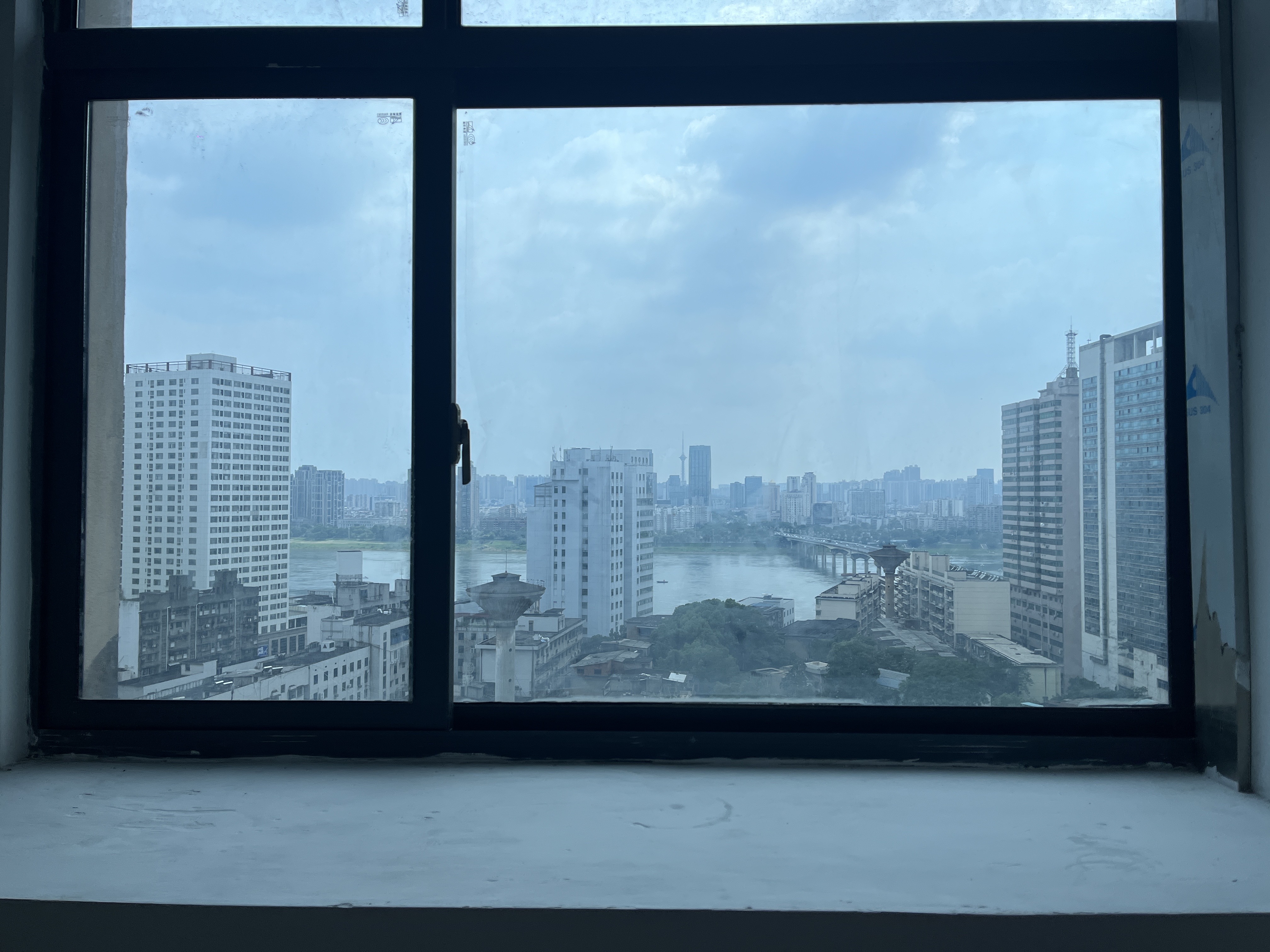 汉华国际  1室1厅1卫   1300.00元/月户型图