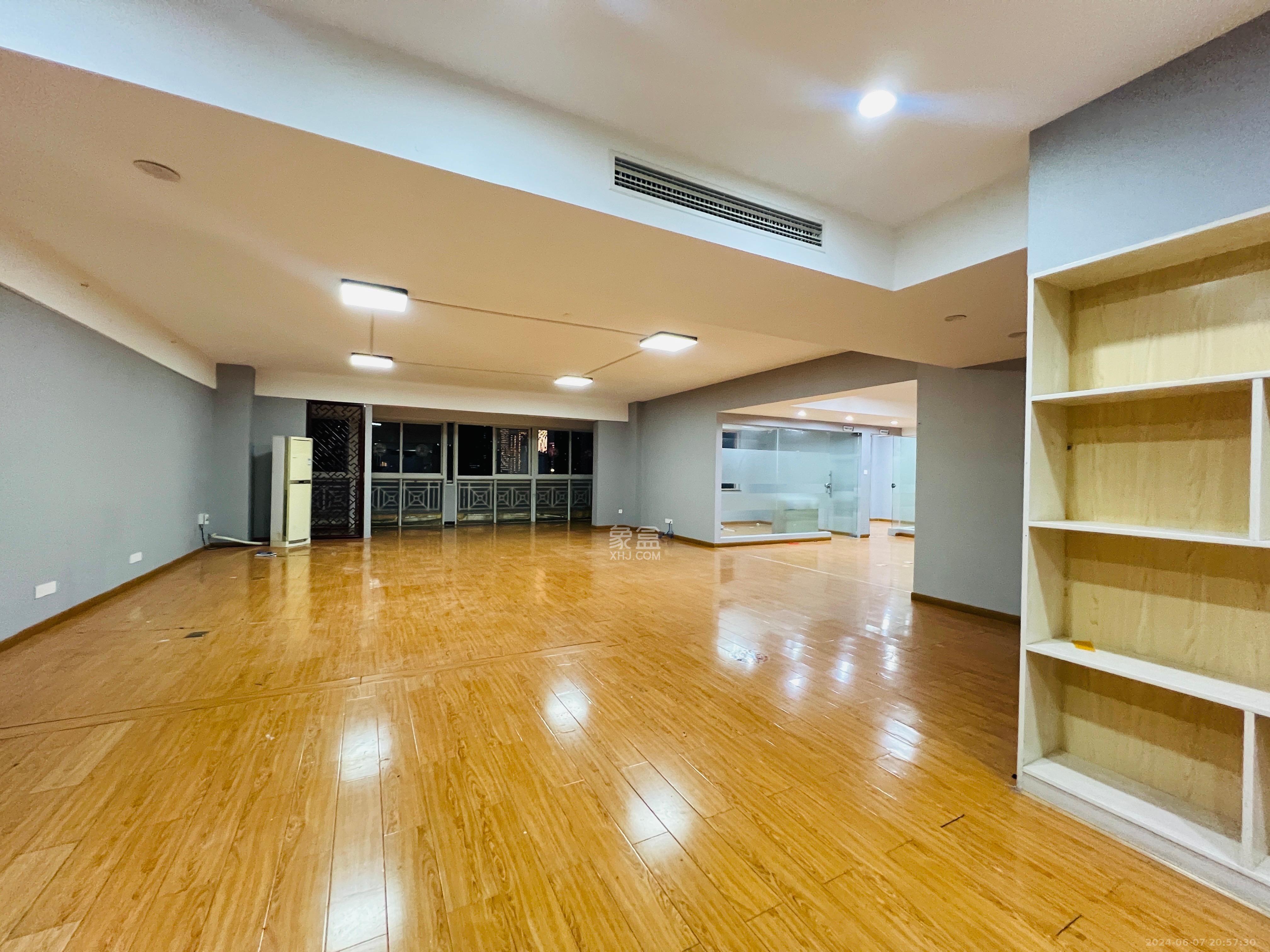 元盛大厦  6室2厅1卫   10000.00元/月室内图