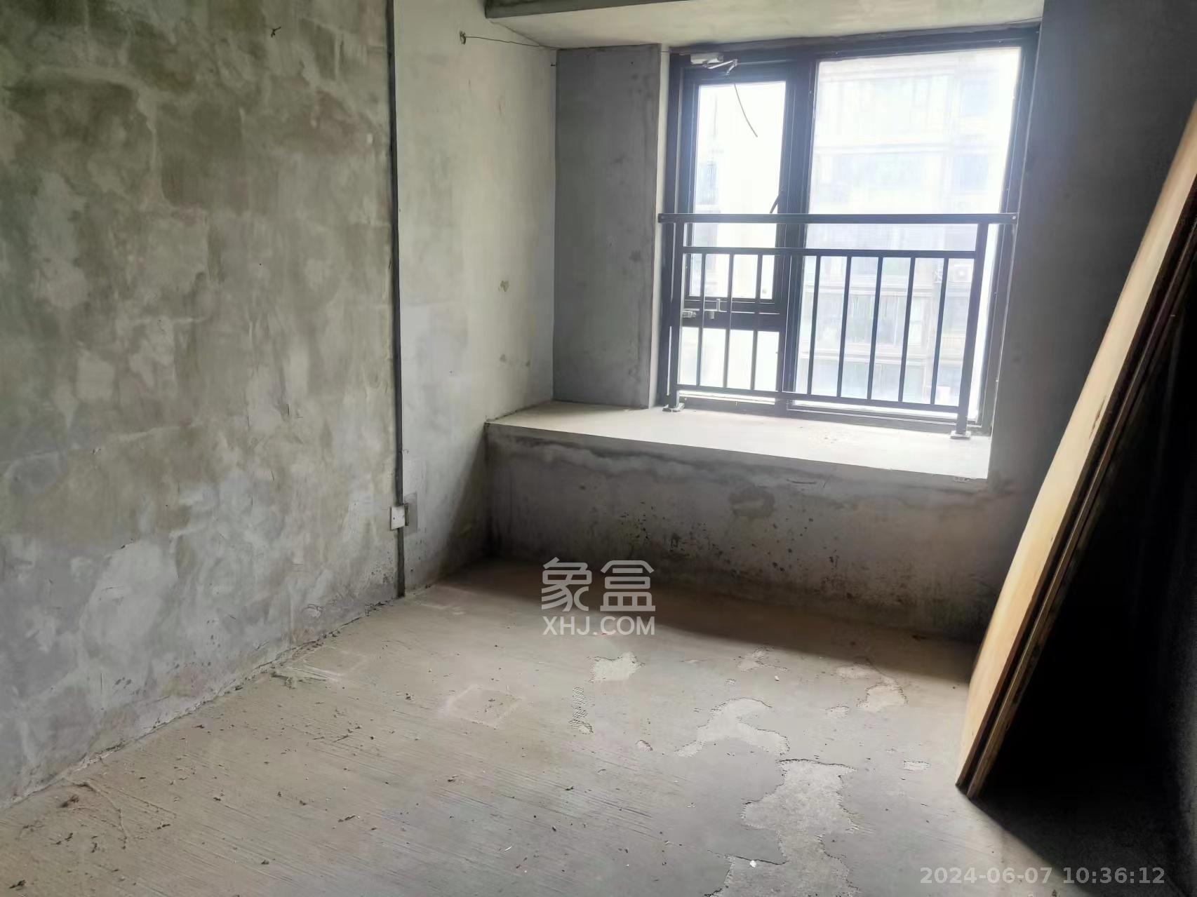 梅溪正荣府  4室2厅2卫   2200.00元/月室内图