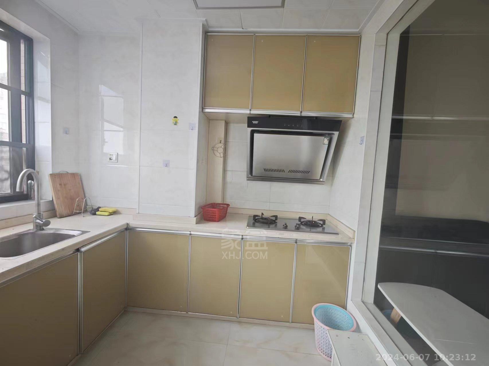 中建御山和苑  1室1厅1卫   1300.00元/月室内图1