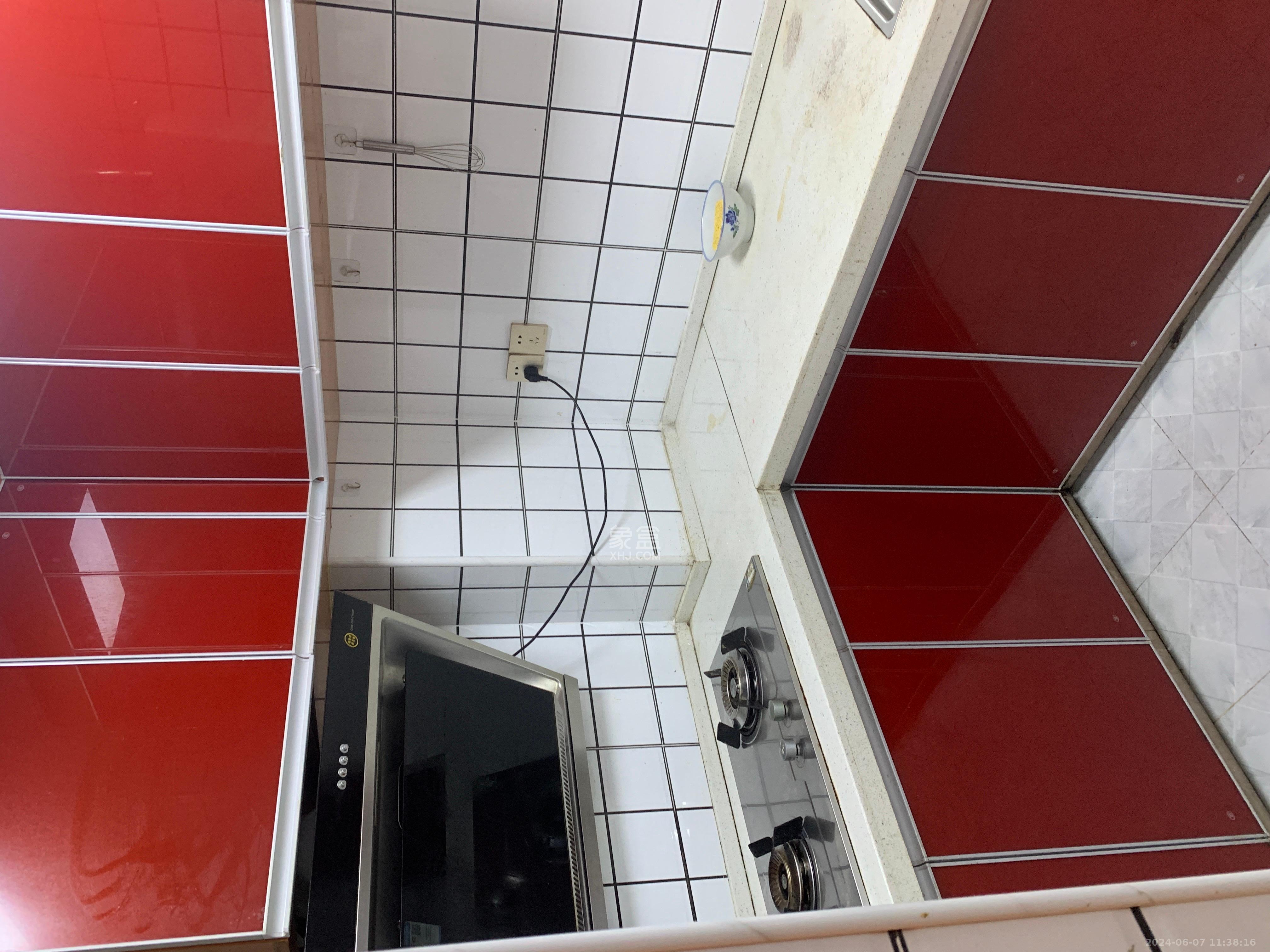 绿地之窗  1室1厅1卫   1600.00元/月室内图