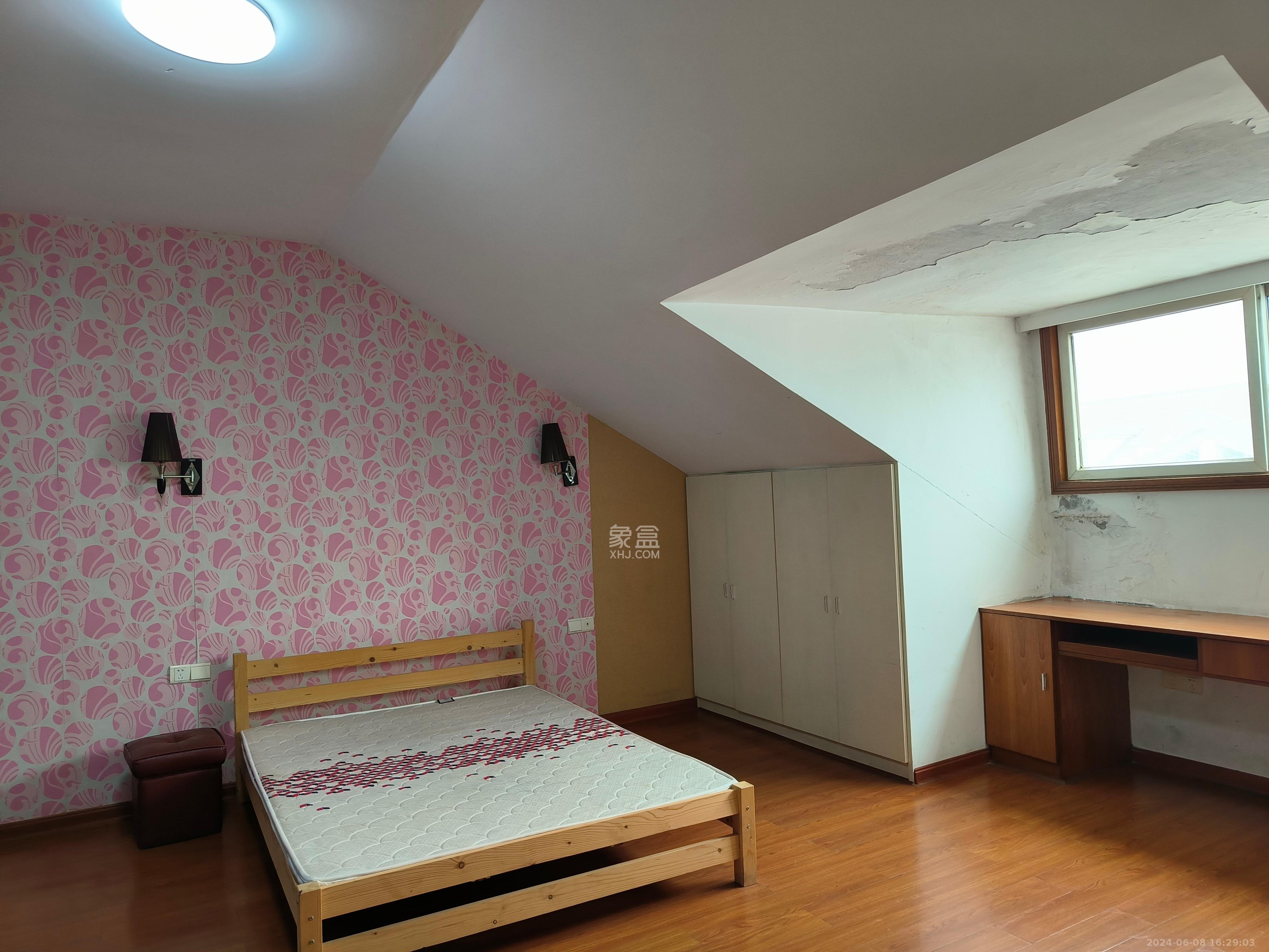 東岸錦城(東方人家)  5室1廳2衛(wèi)   2200.00元/月室內(nèi)圖