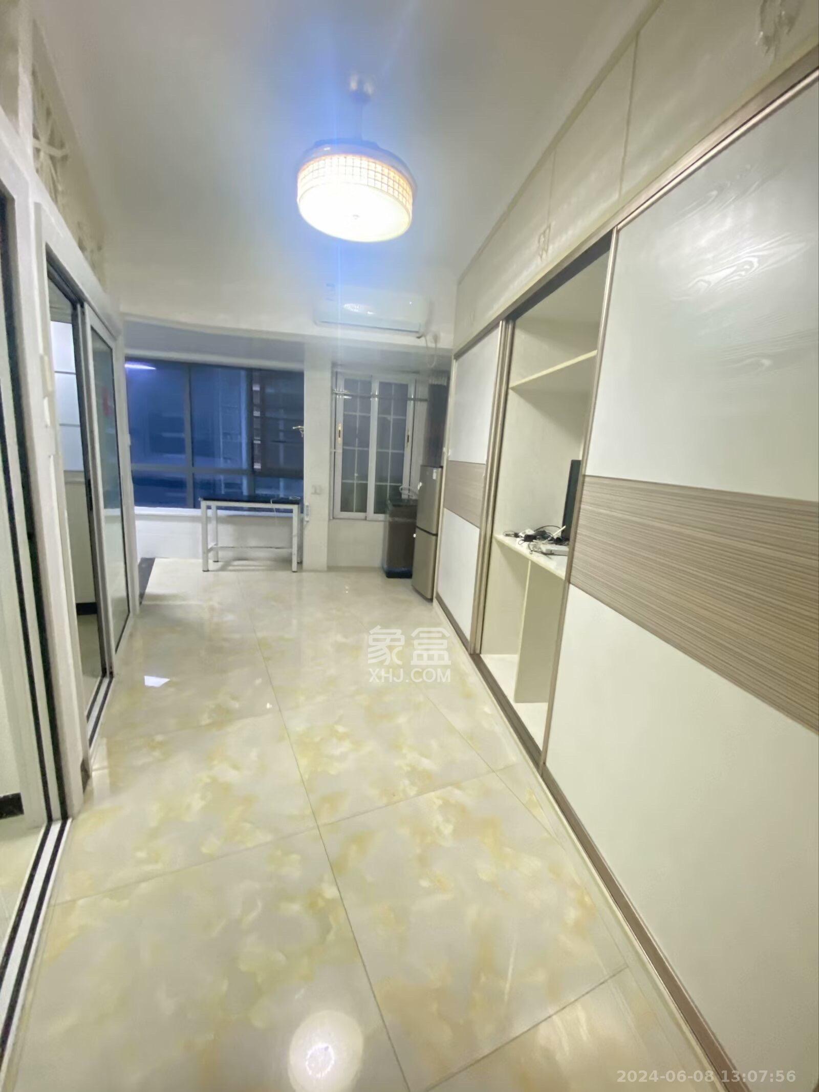 海德公园  2室1厅1卫    1600.0元/月室内图1